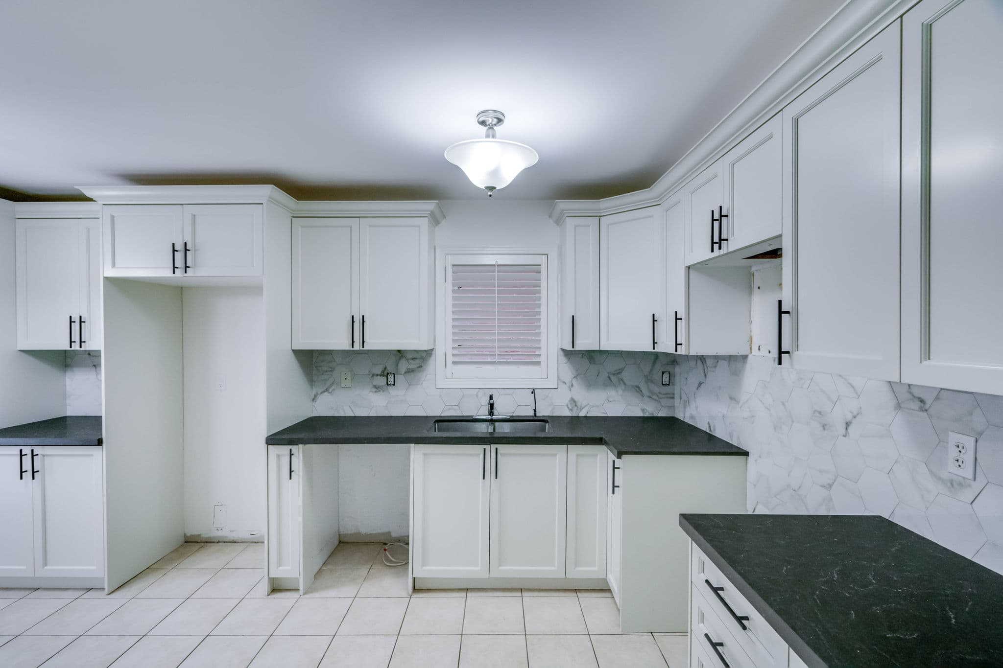 42 Knapton Dr Newmarket, ON L3X 3A9