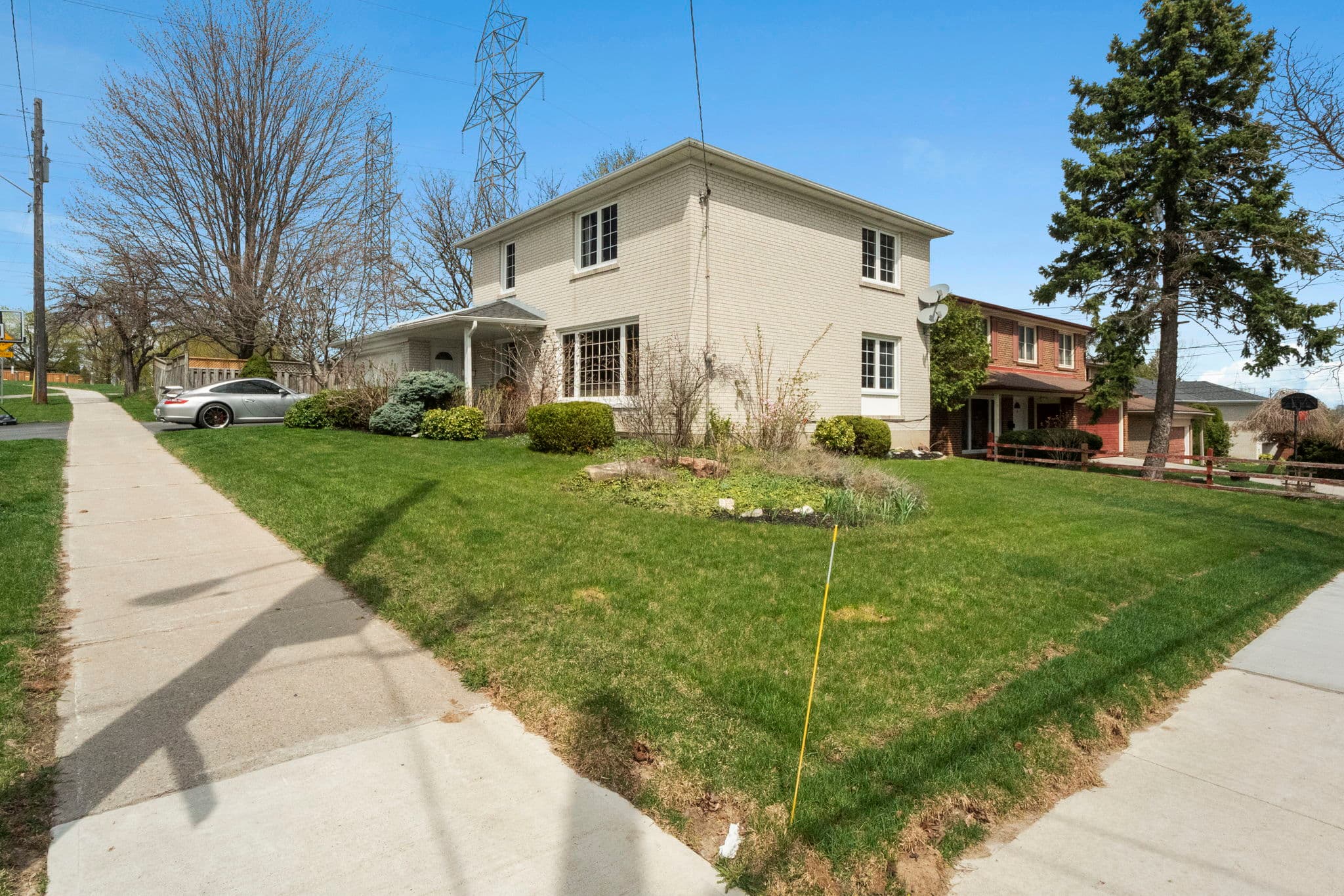 42 Sawley Dr Toronto, ON M2K 2J5