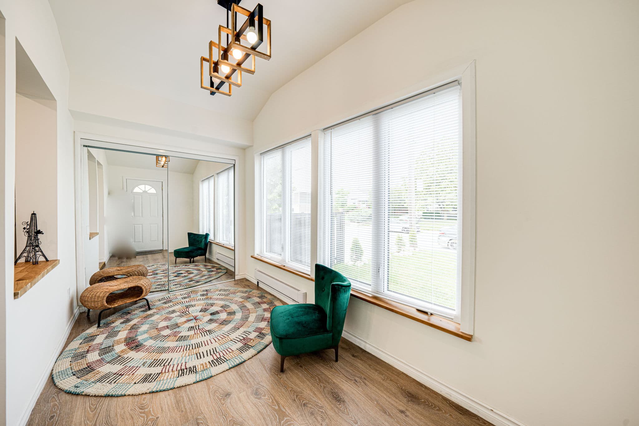 43 Adair Ave S Hamilton, ON L8H 1B5