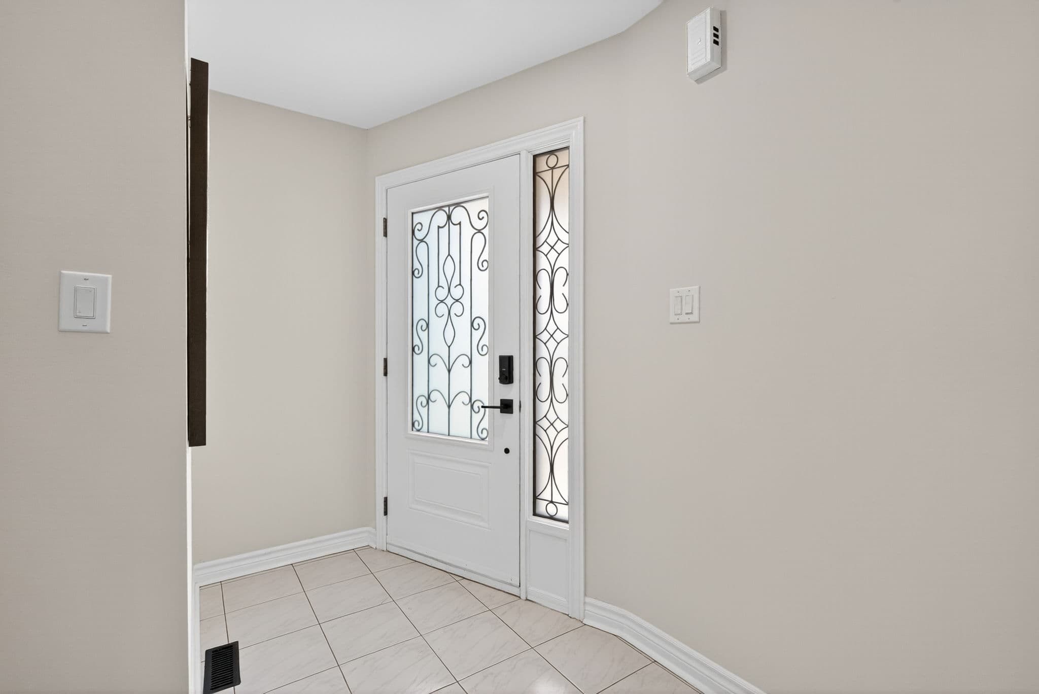 43 Keremeos Crescent Richmond Hill, ON L4C 9R9