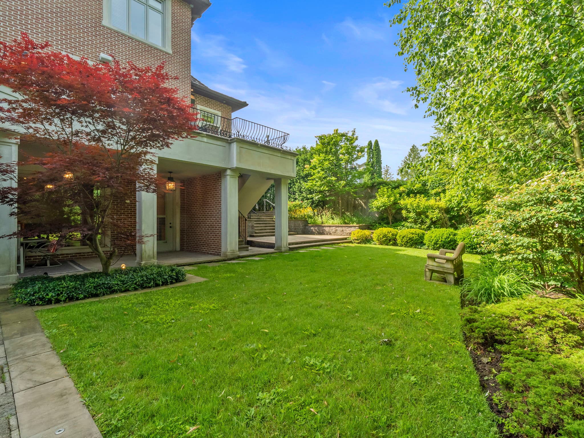 44 Fifeshire Rd Toronto, ON M2L 2G6