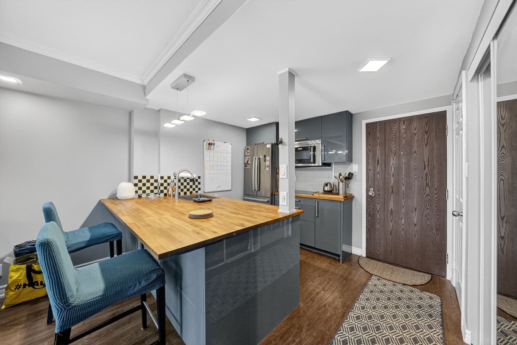 44 Gerrard St W Toronto, ON M5G 2K2