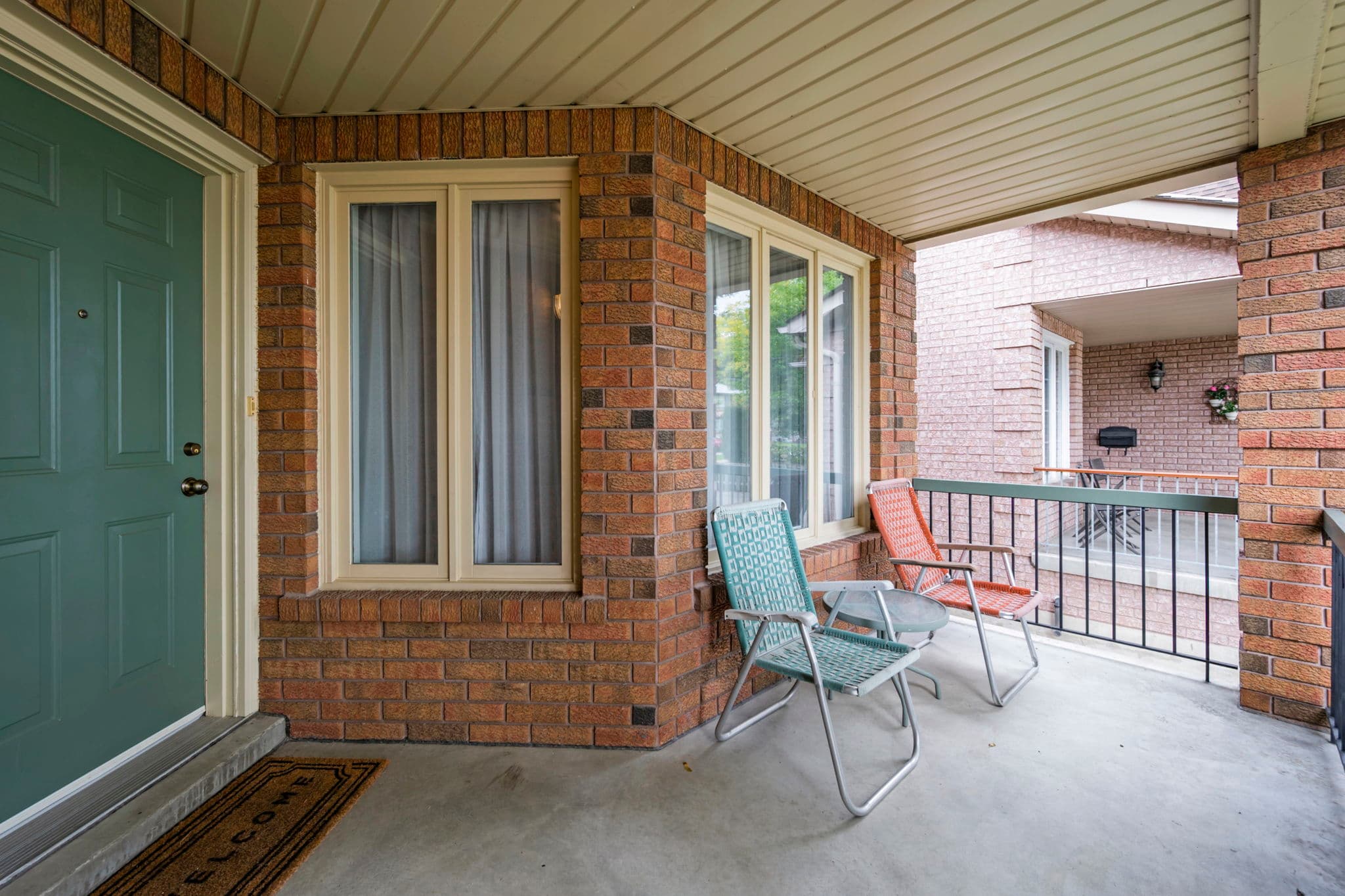 44 Jellicoe Ave Toronto, ON M8W 1W1