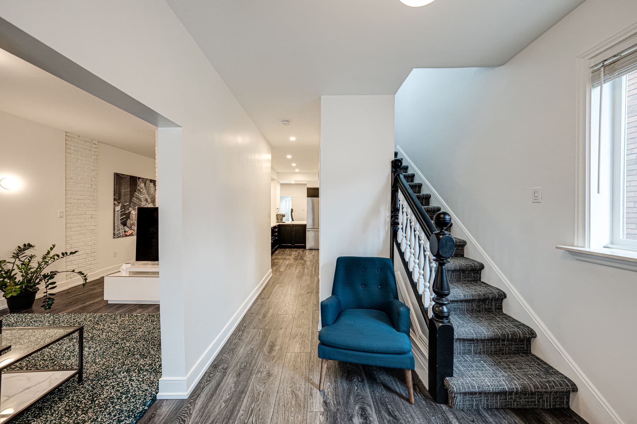 443 Symington Ave Toronto, ON M6N 2W4