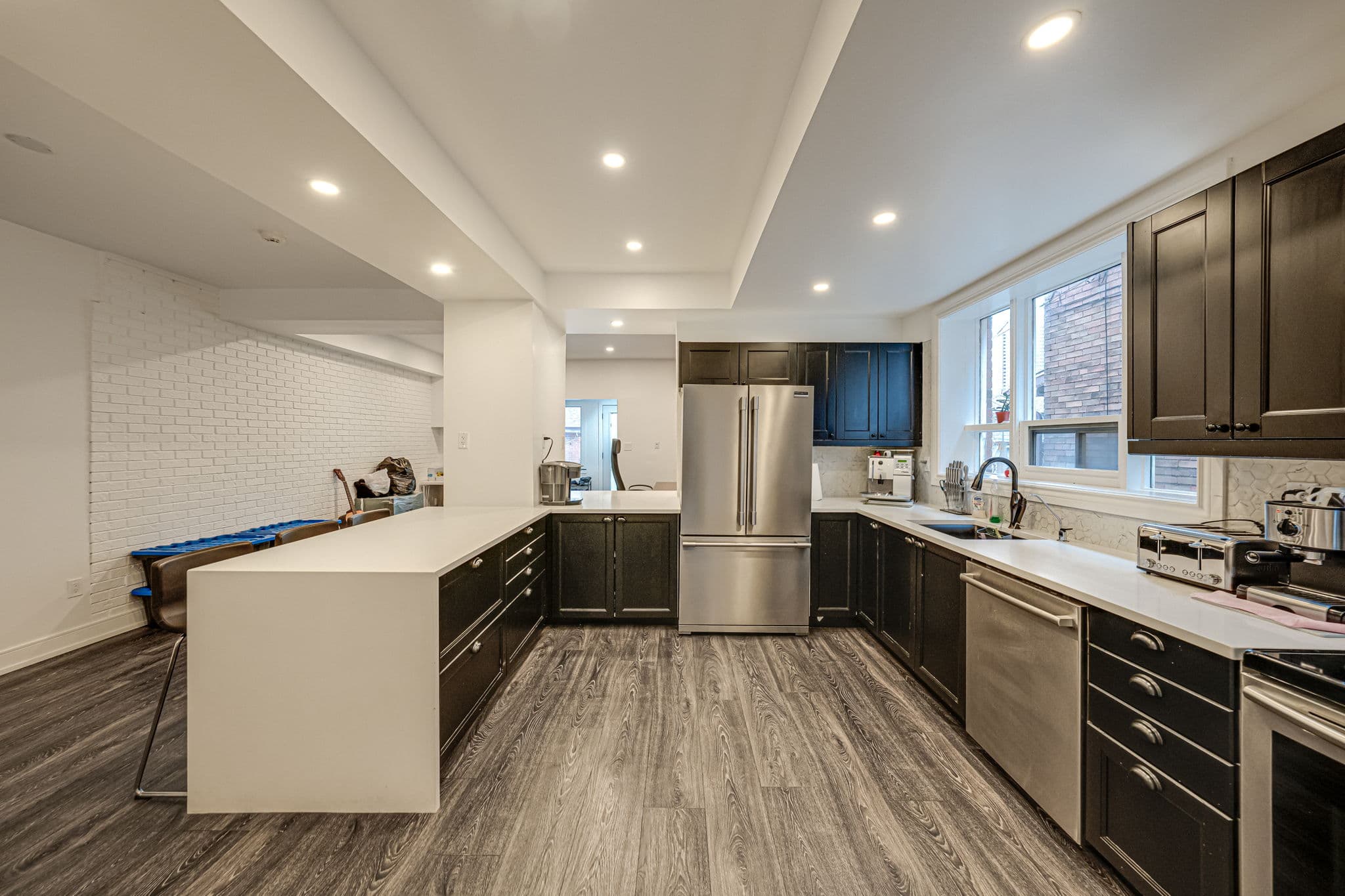 443 Symington Ave Toronto, ON M6N 2W4