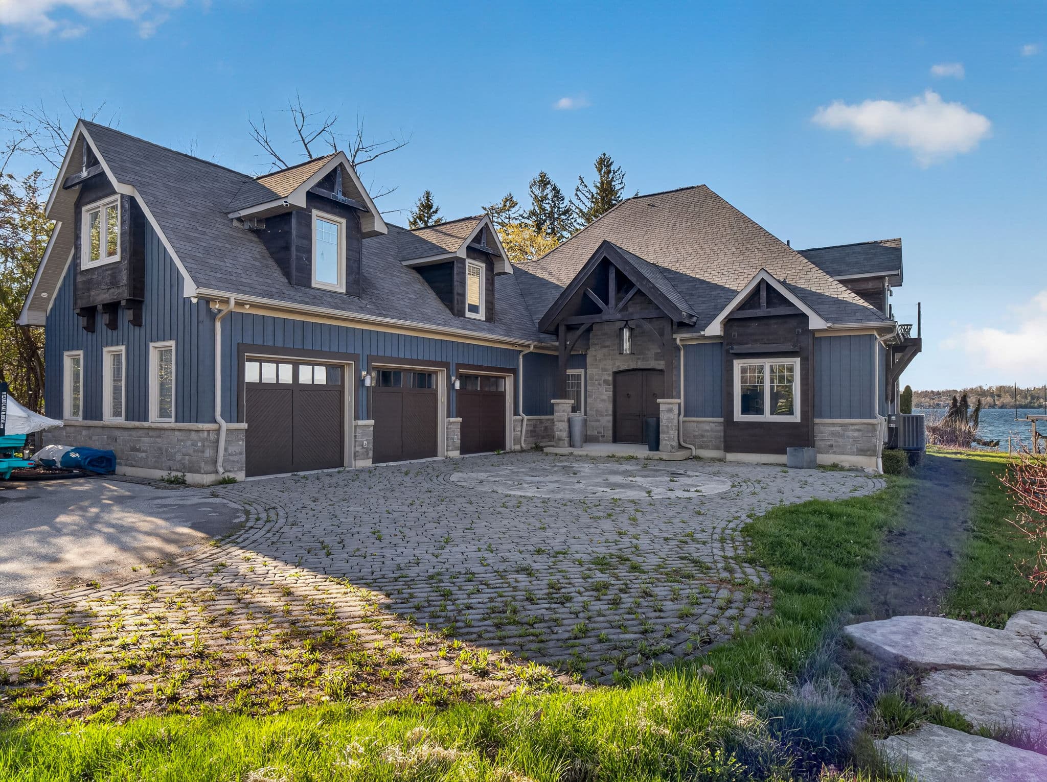 46 Gray Ln Barrie, ON L4N 7T1