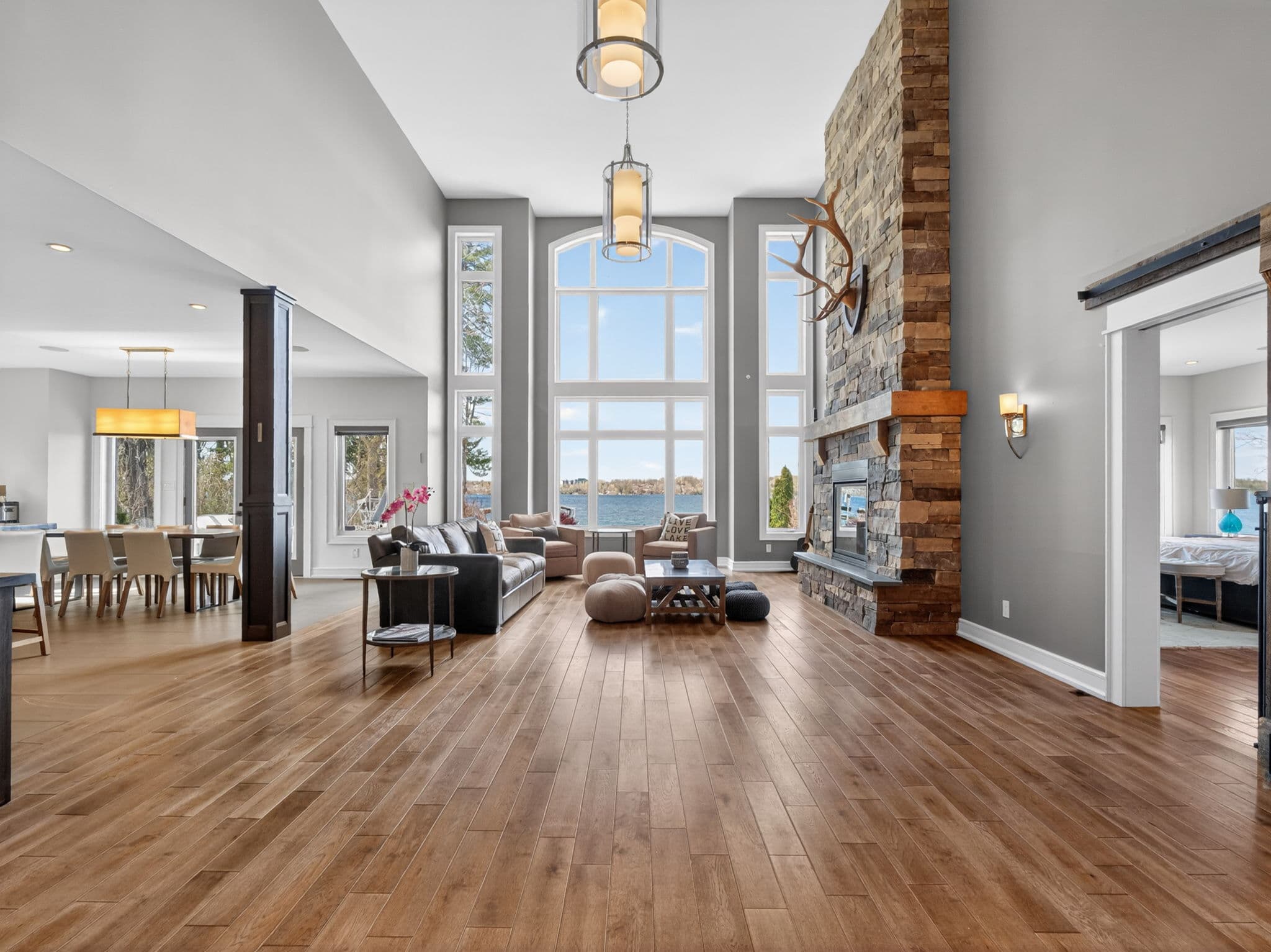 46 Gray Ln Barrie, ON L4N 7T1