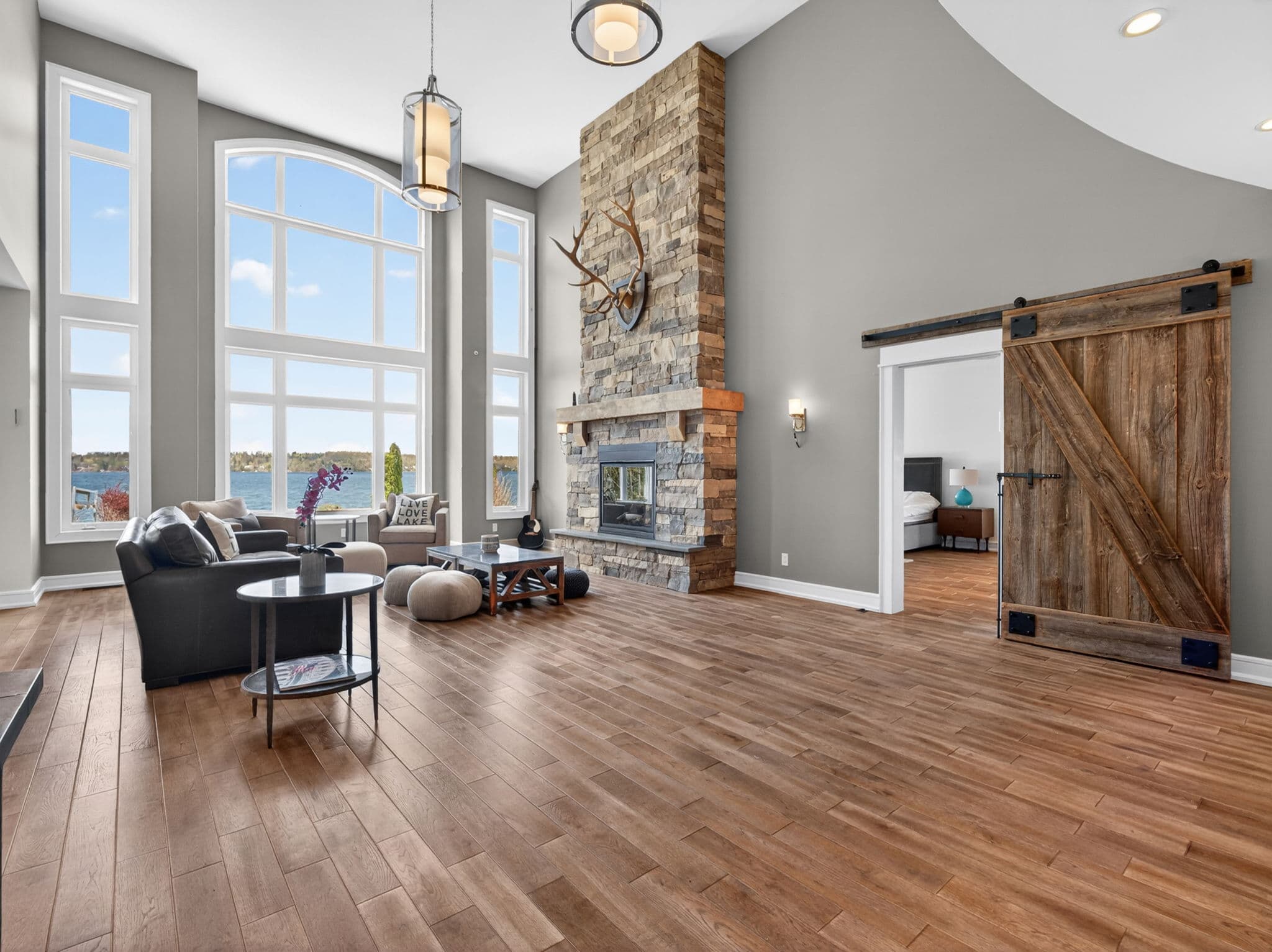 46 Gray Ln Barrie, ON L4N 7T1