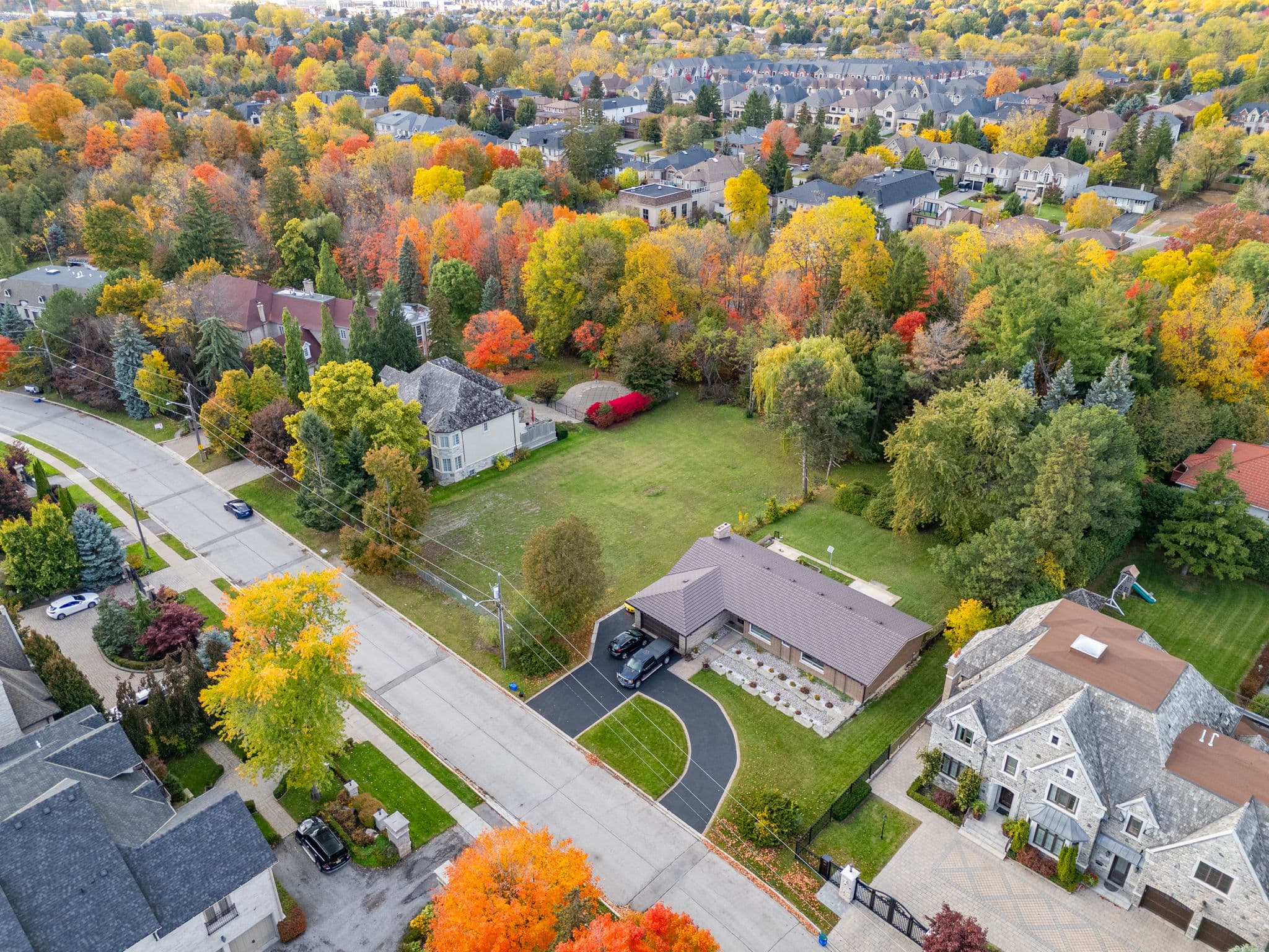 46 Maryvale Crescent Richmond Hill, ON L4C 6P8