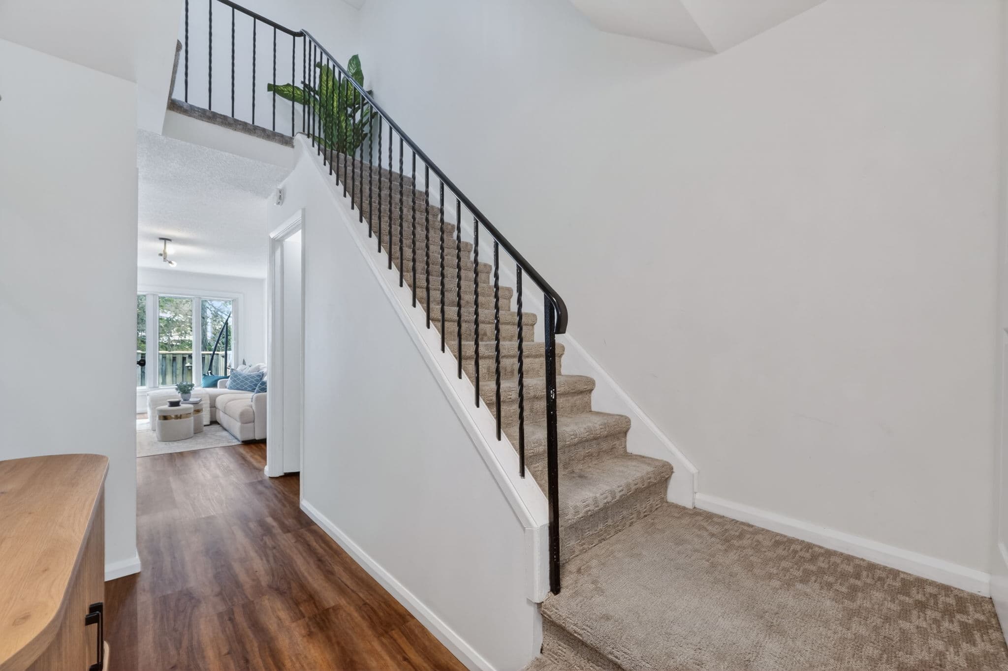 46 Rock Fern Way Toronto, ON M2J 4N3