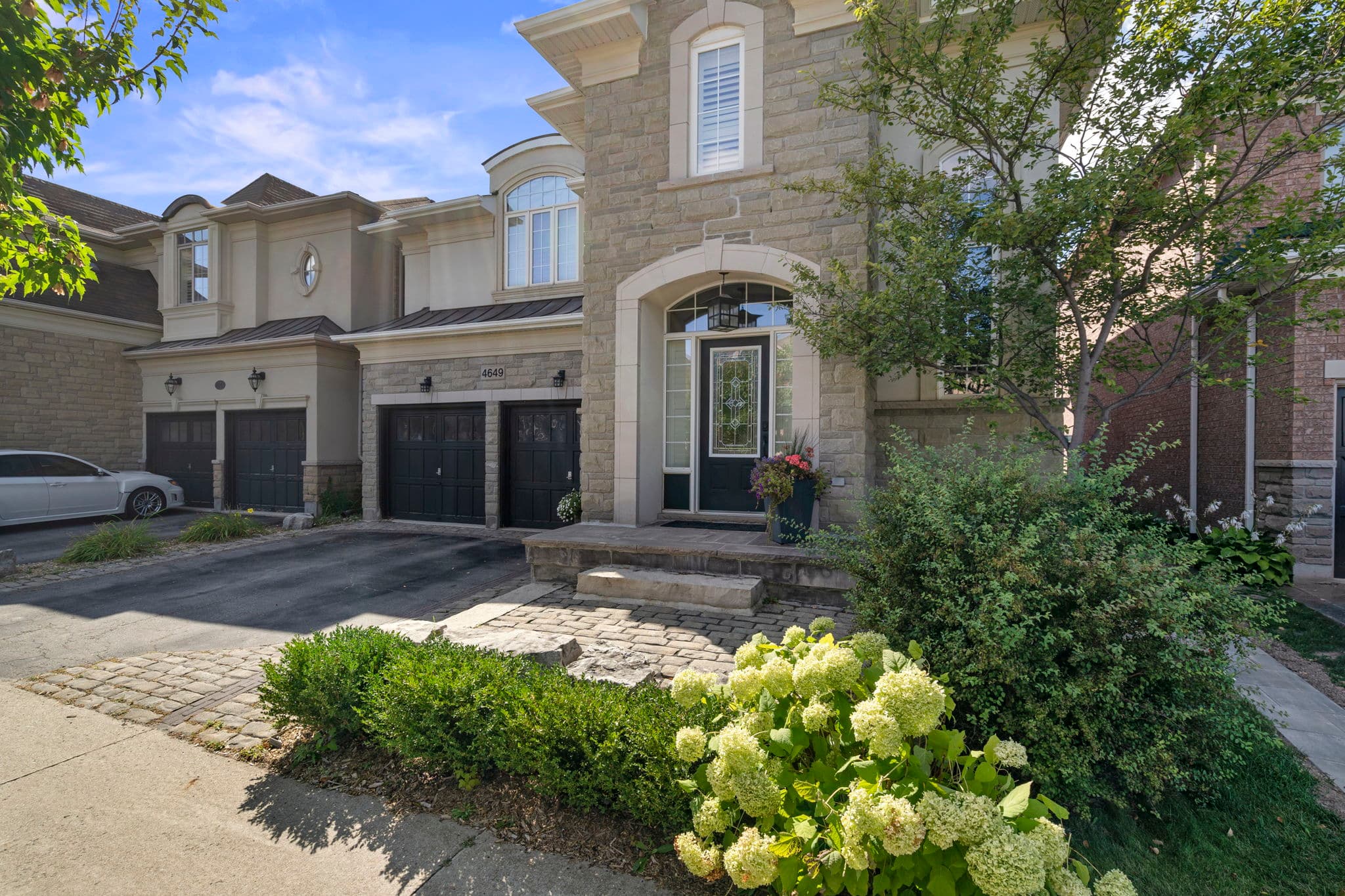 4649 Harbottle Rd Burlington, ON L7M 0E2
