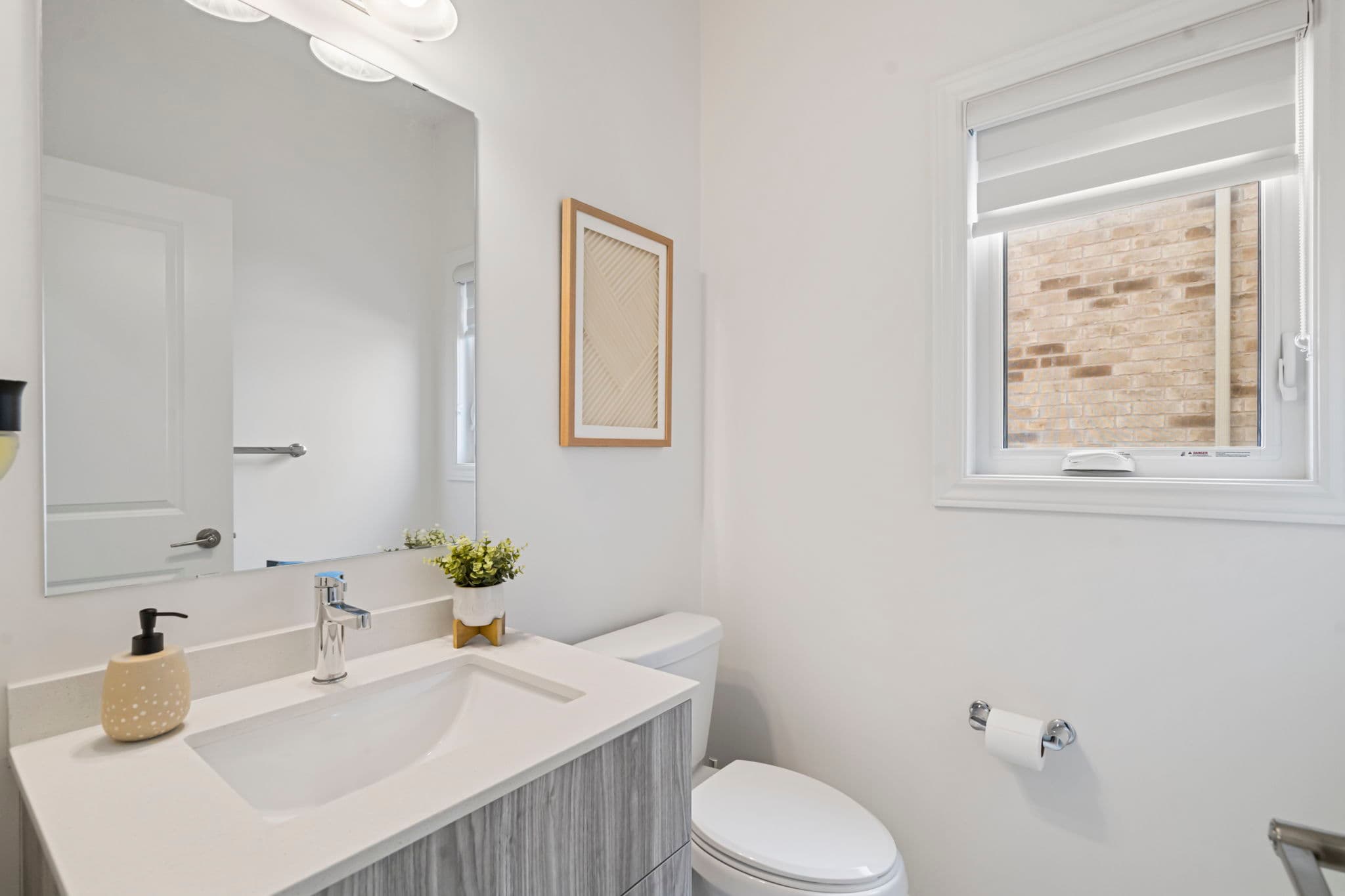 465 Thornborrow Ct Milton, ON L9T 2X5