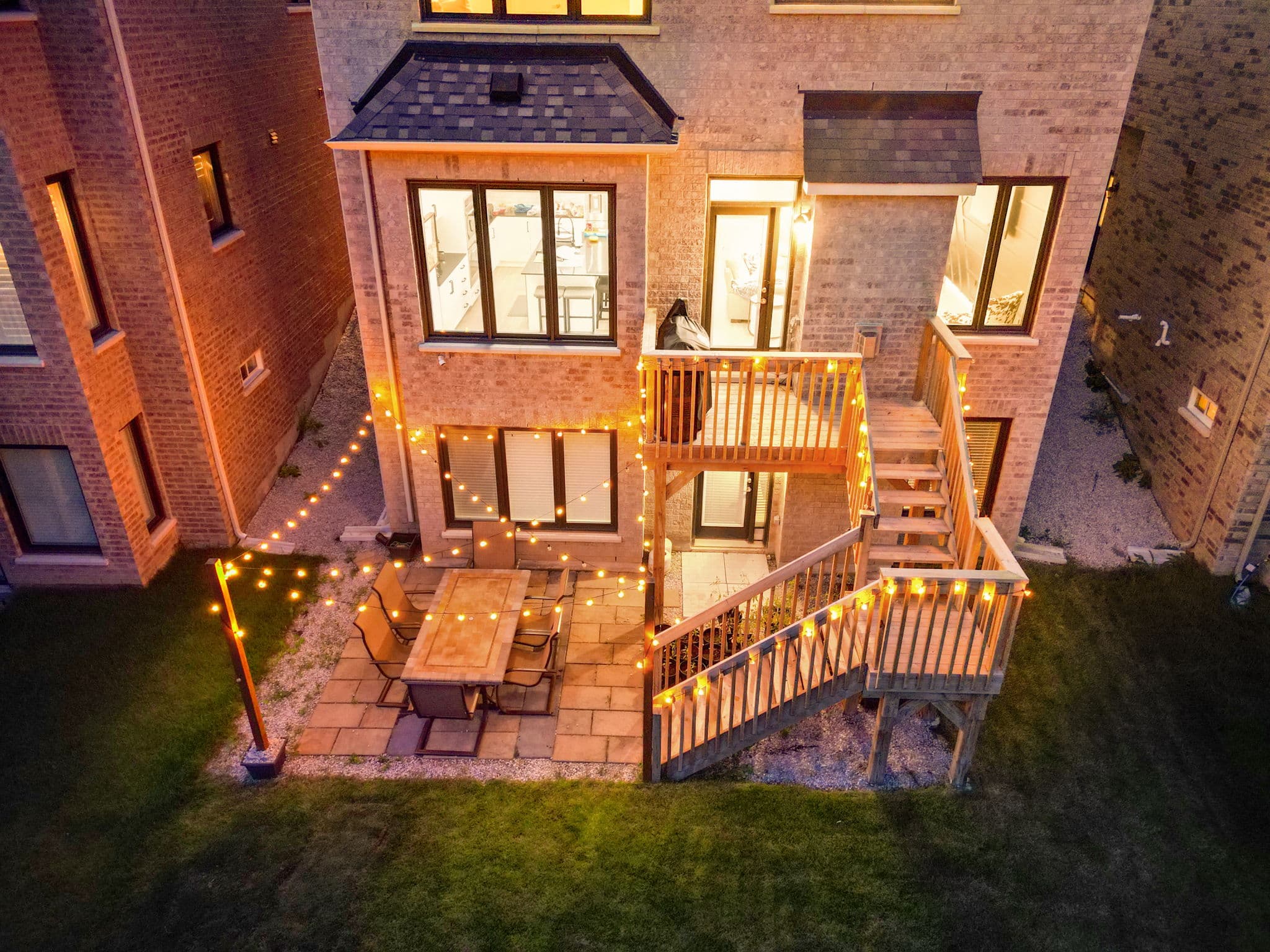 465 Thornborrow Ct Milton, ON L9T 2X5