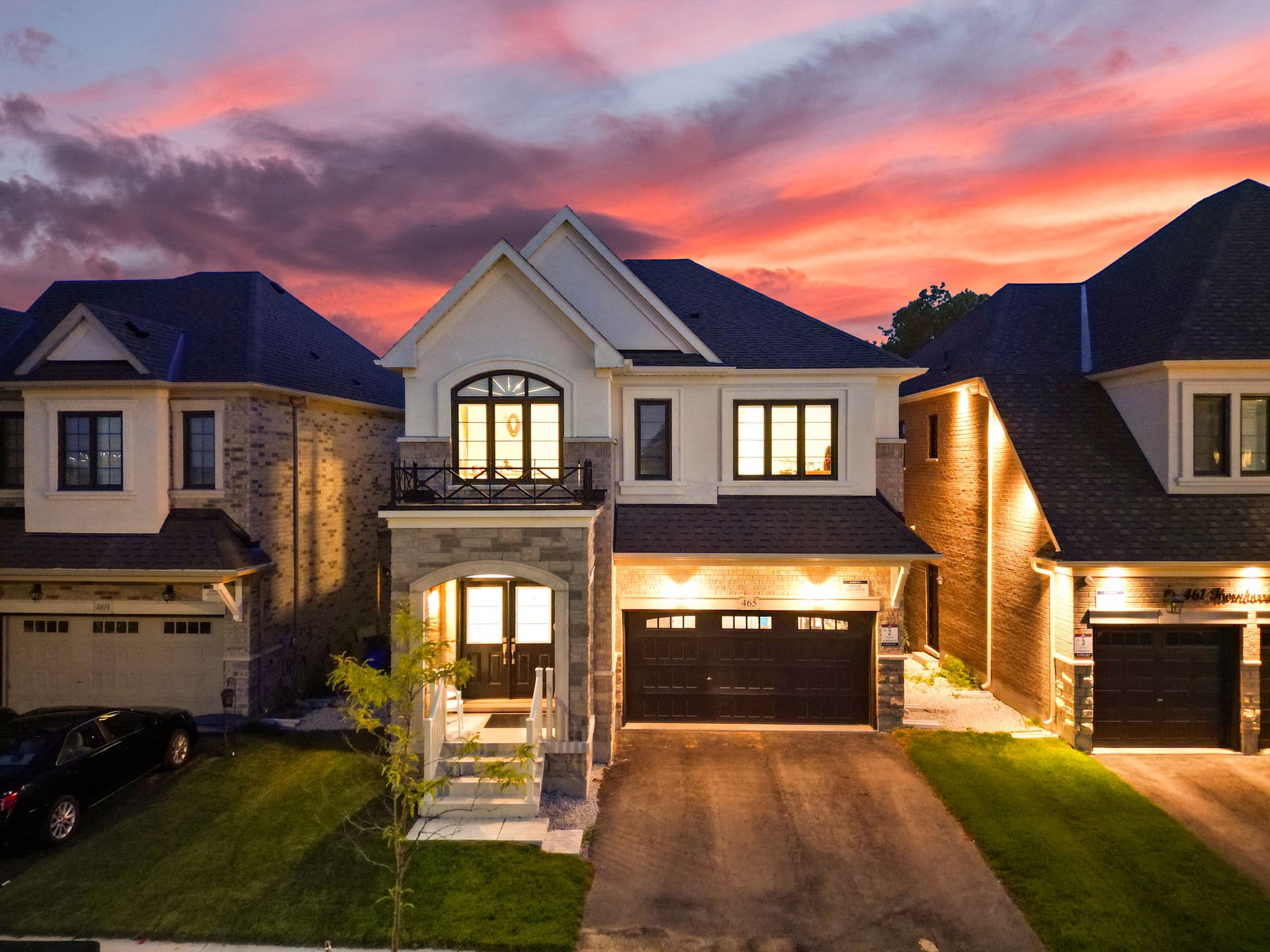 465 Thornborrow Ct Milton, ON L9T 2X5