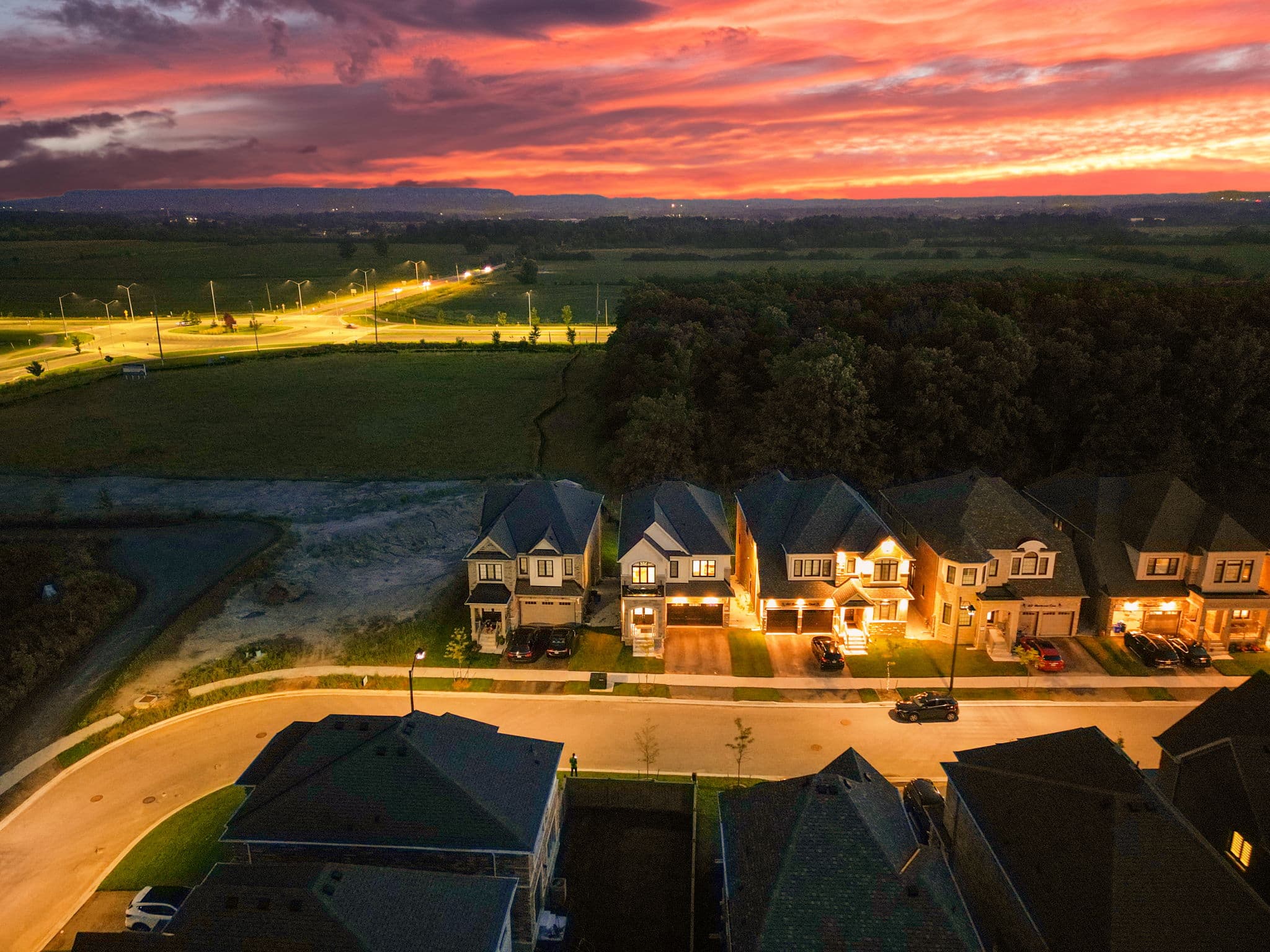 465 Thornborrow Ct Milton, ON L9T 2X5