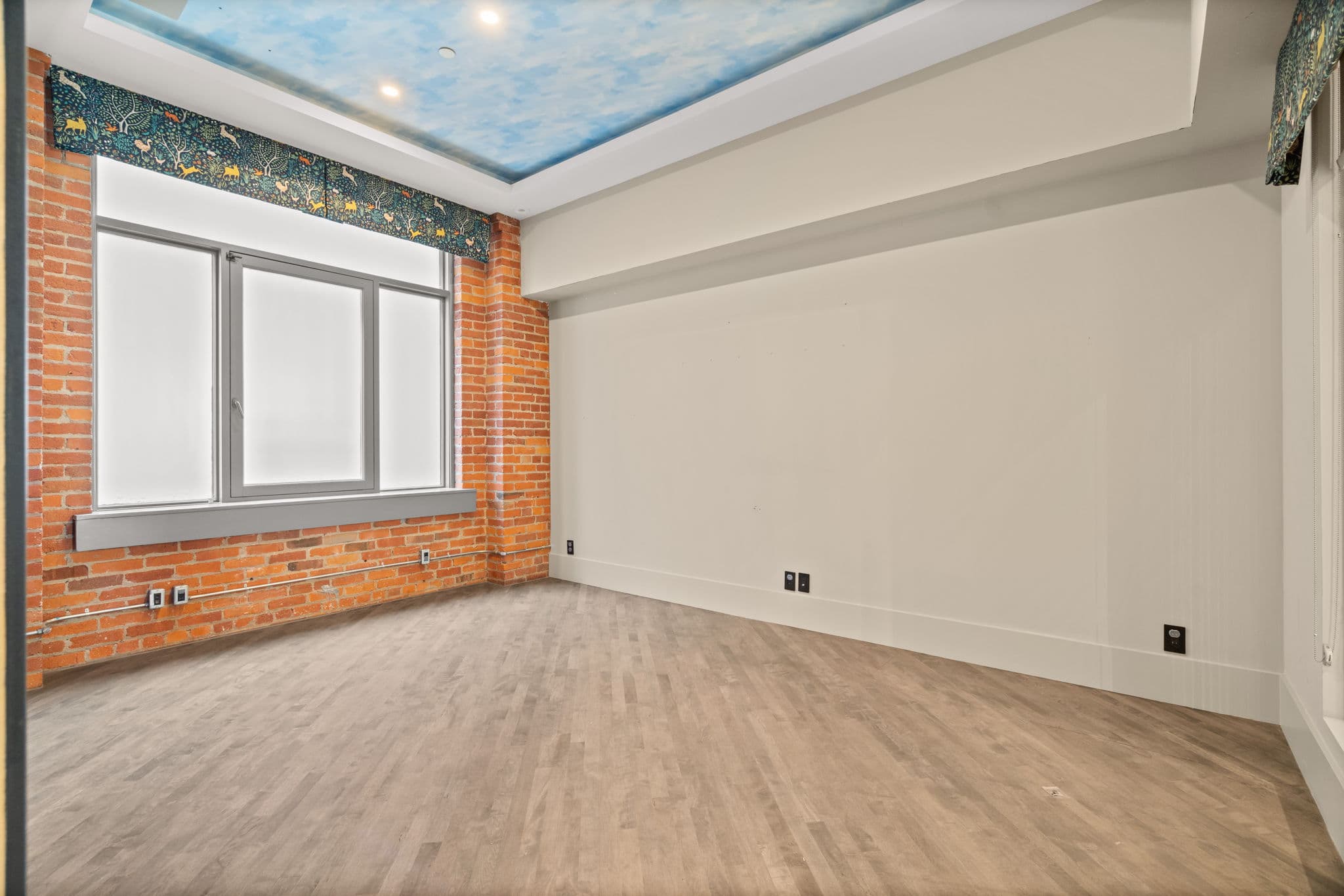468 Wellington St W Unit 300 Toronto, ON M5V 1E7
