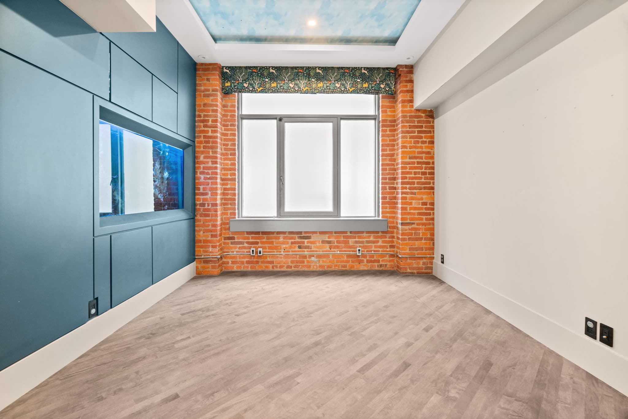 468 Wellington St W Unit 300 Toronto, ON M5V 1E7