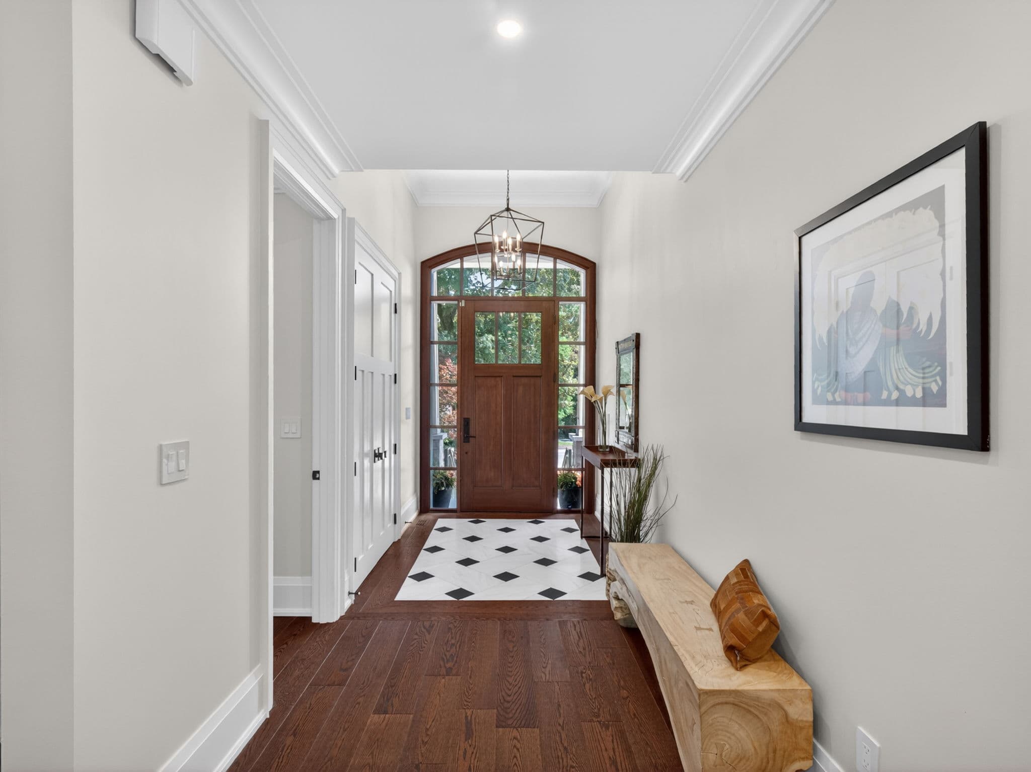 47 Park Ave E Burlington, ON L7T 1Y2