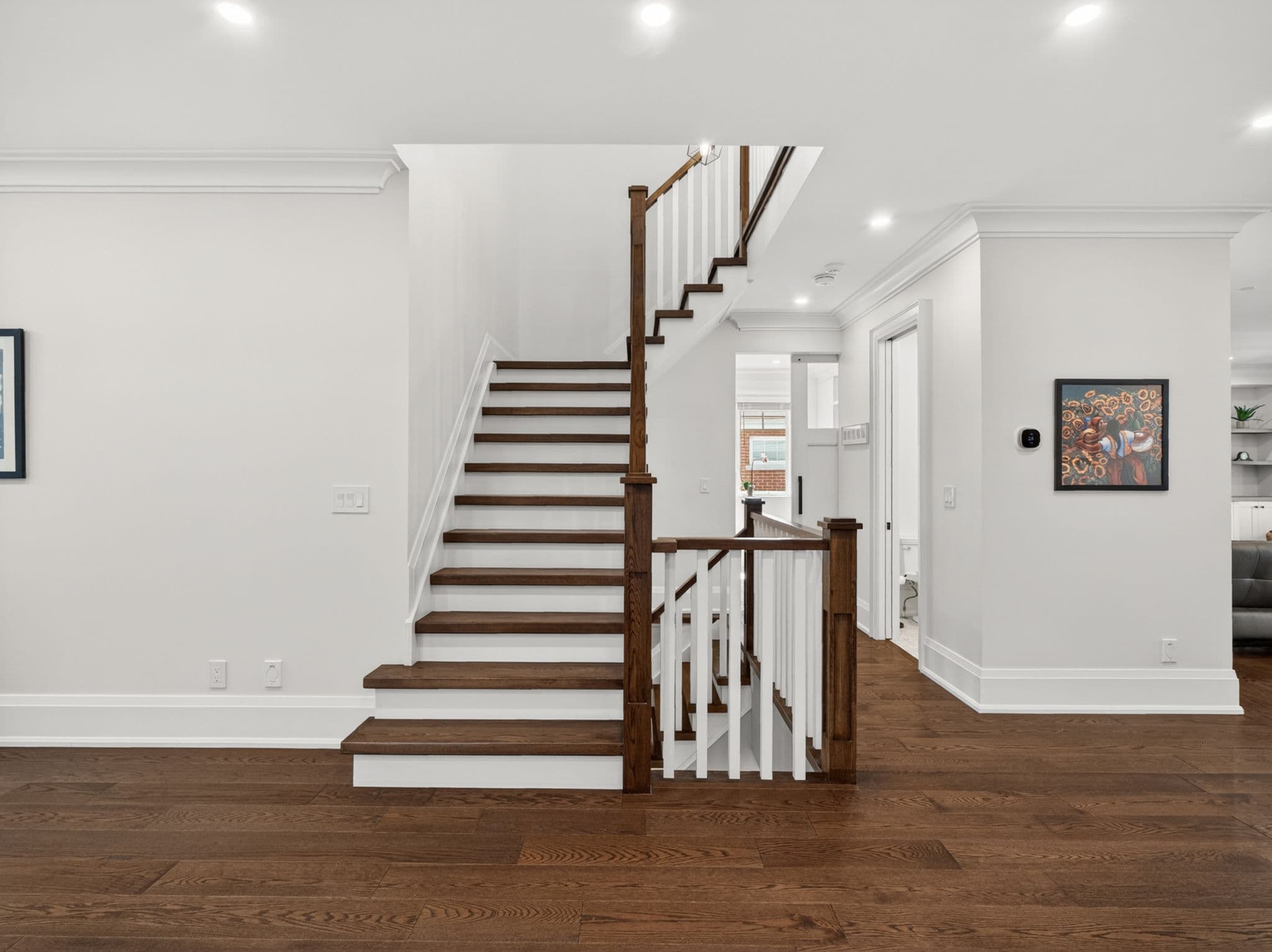 47 Park Ave E Burlington, ON L7T 1Y2