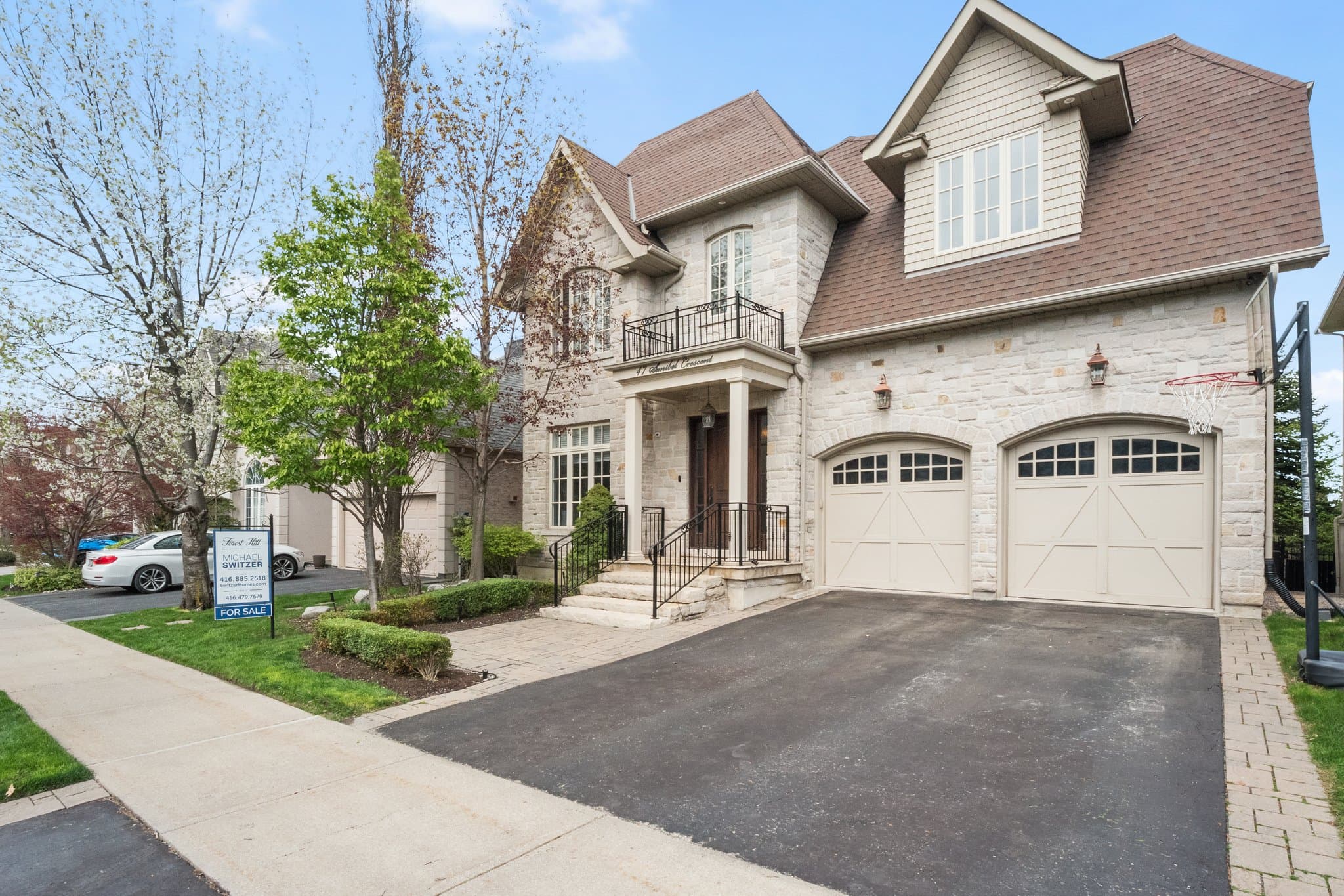 47 Sanibel Crescent Vaughan, ON L4J 8G9