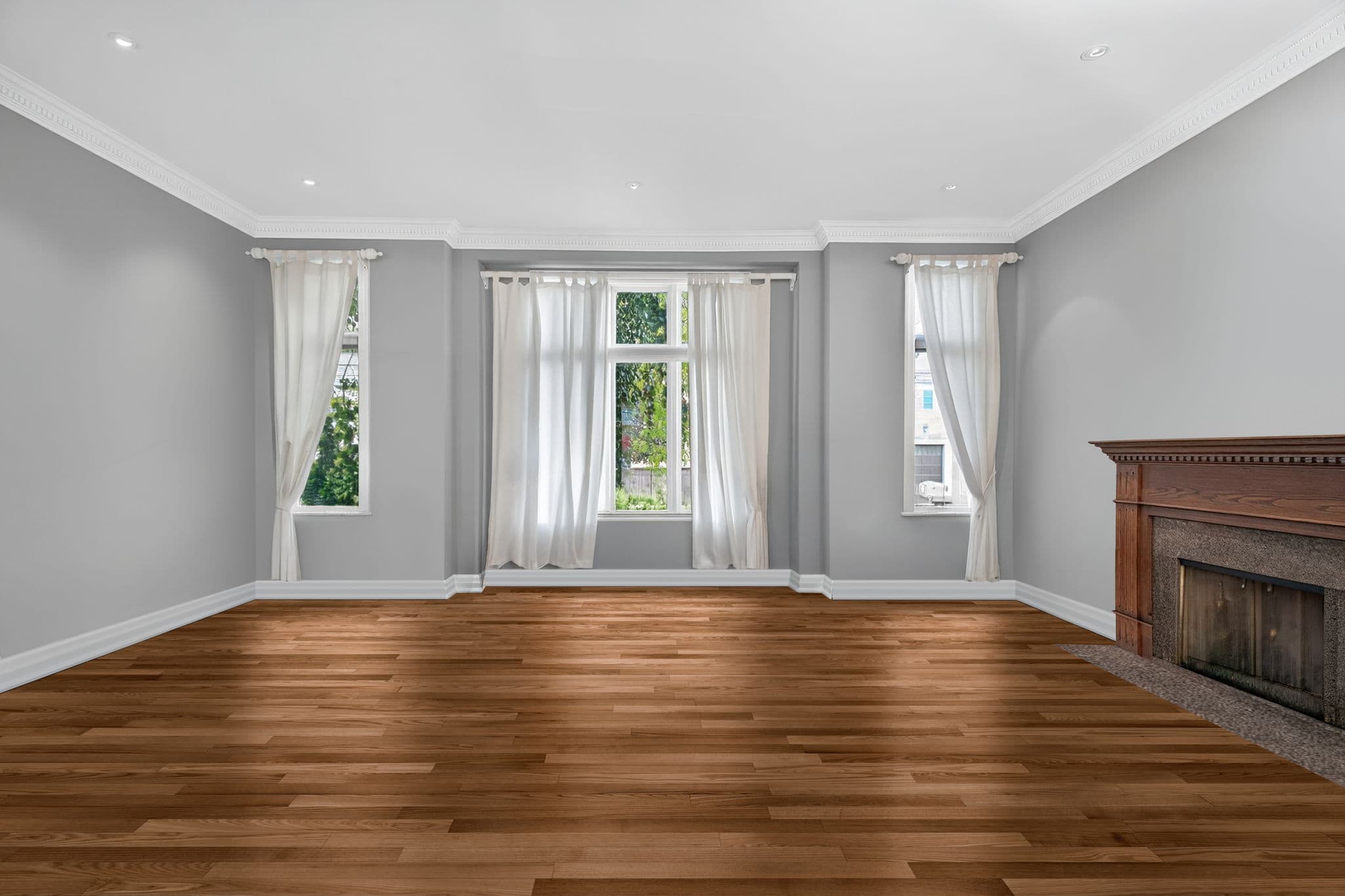 471 Cranbrooke Ave Toronto, ON M5M 1N6