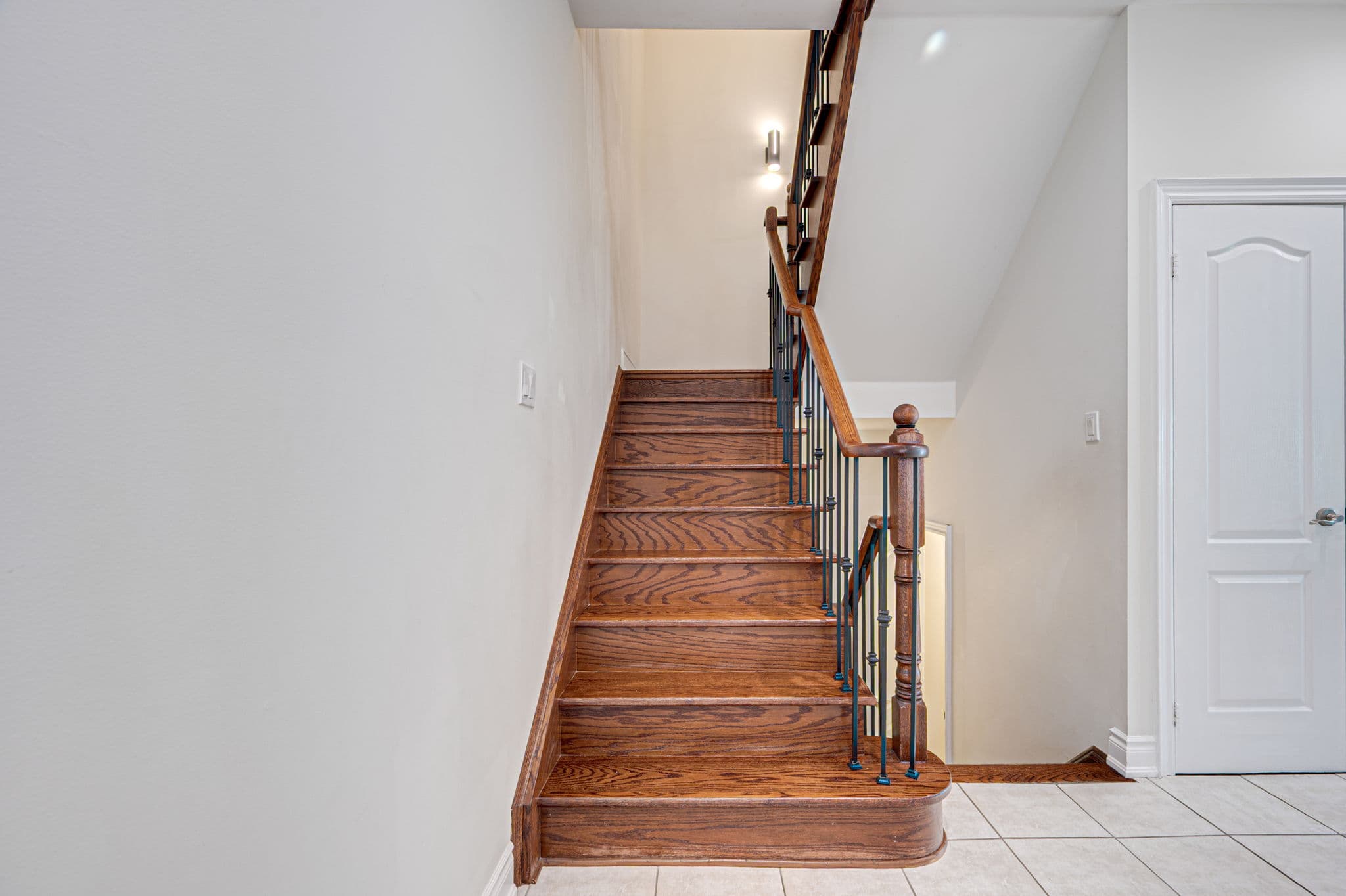 473 Apple Blossom Dr Vaughan, ON L4J 9K7