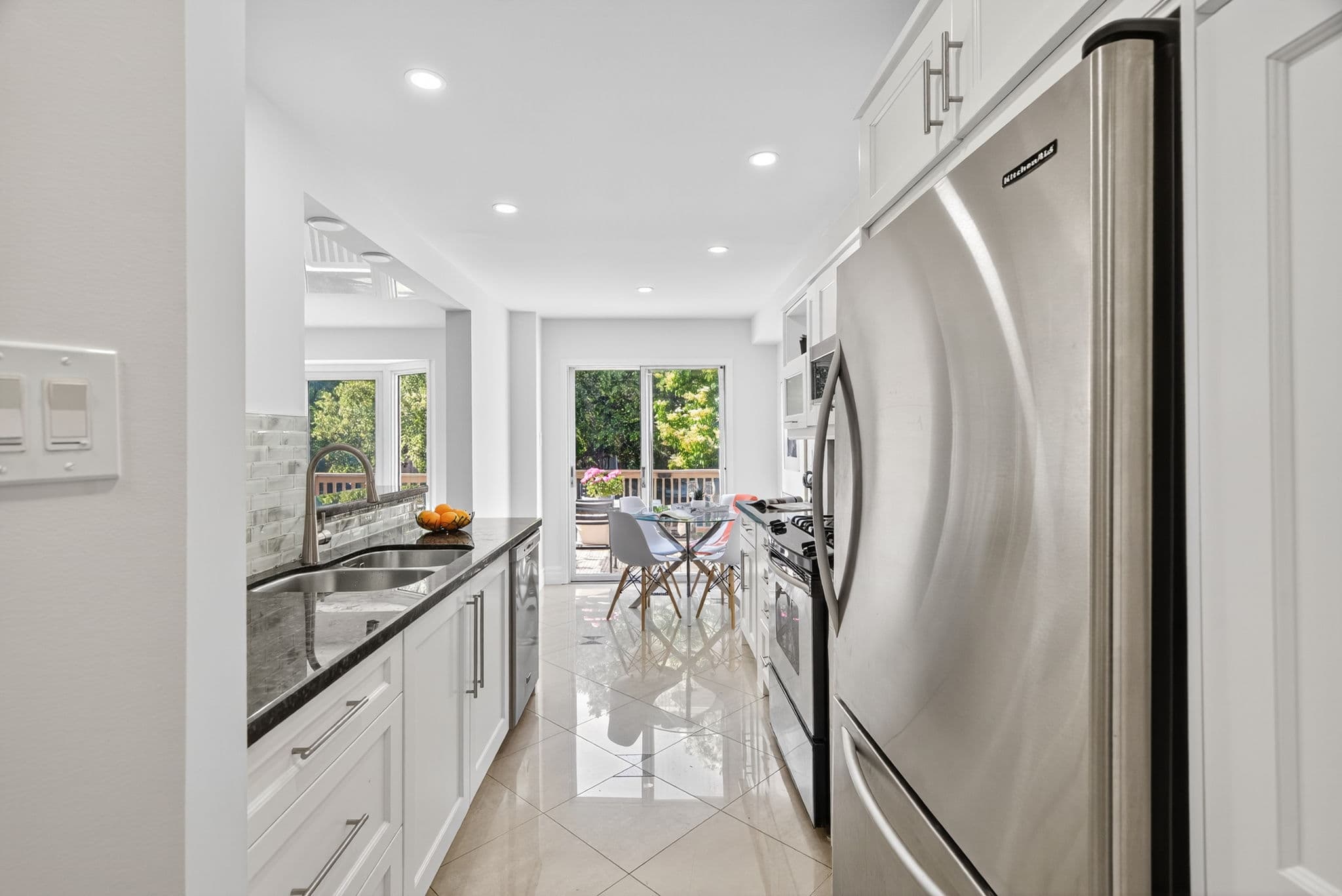 48 Beaumont Pl Vaughan, ON L4J 4X2