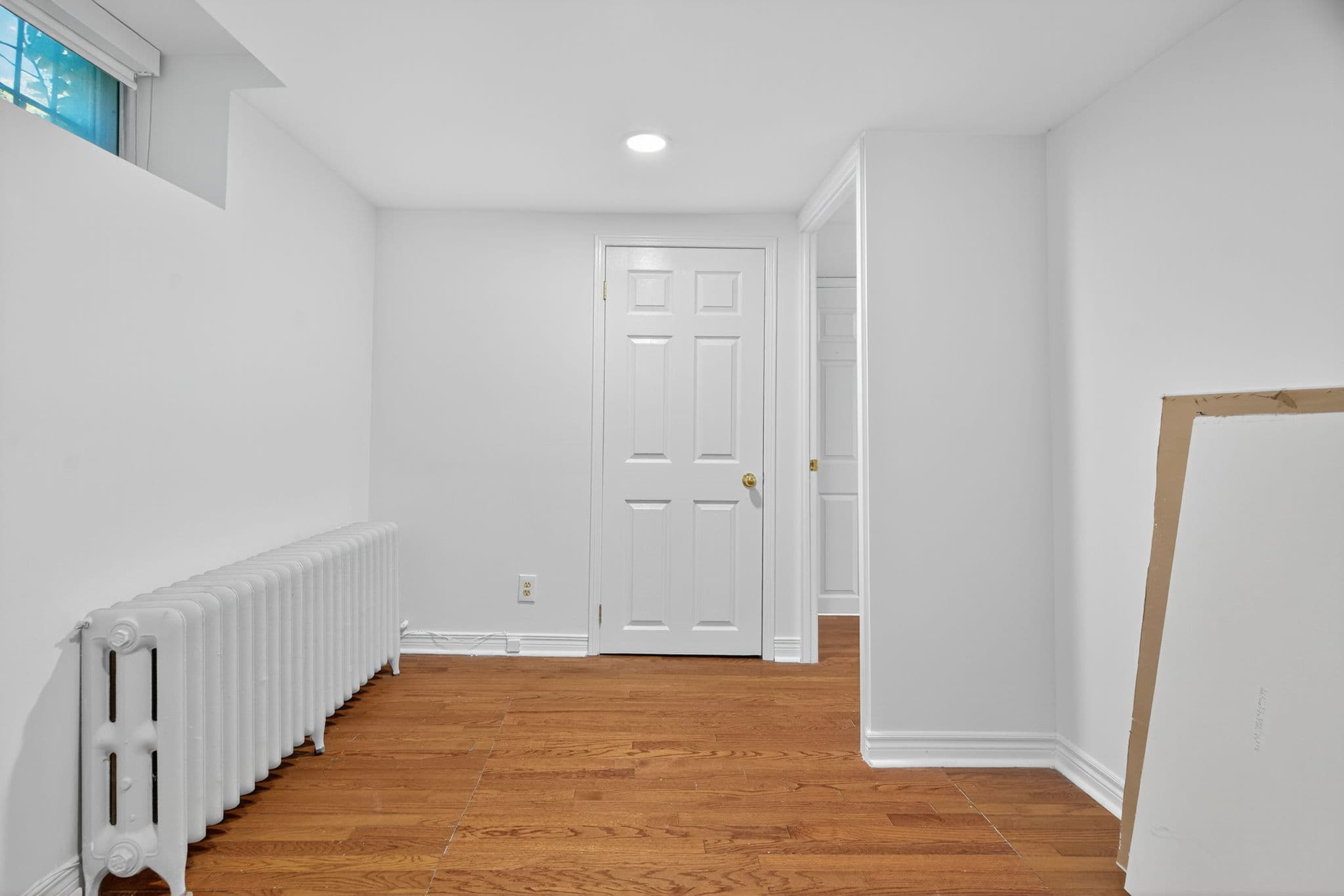 485 Spadina Rd Basement Toronto, ON M5P 2W6