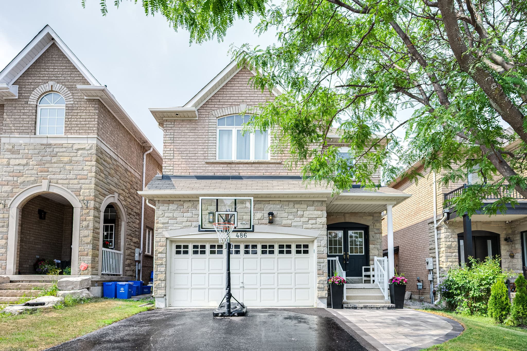 486 Apple Blossom Dr Vaughan, ON L4J 9A3