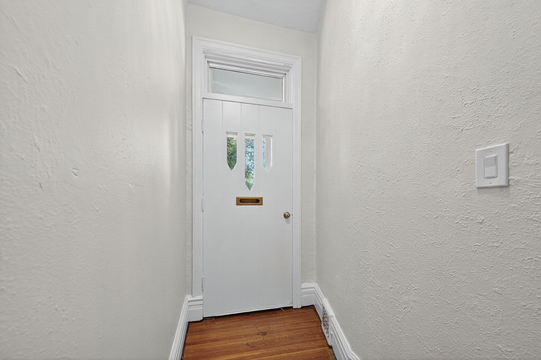 487 Clendenan Ave Toronto, ON M6P 2X7