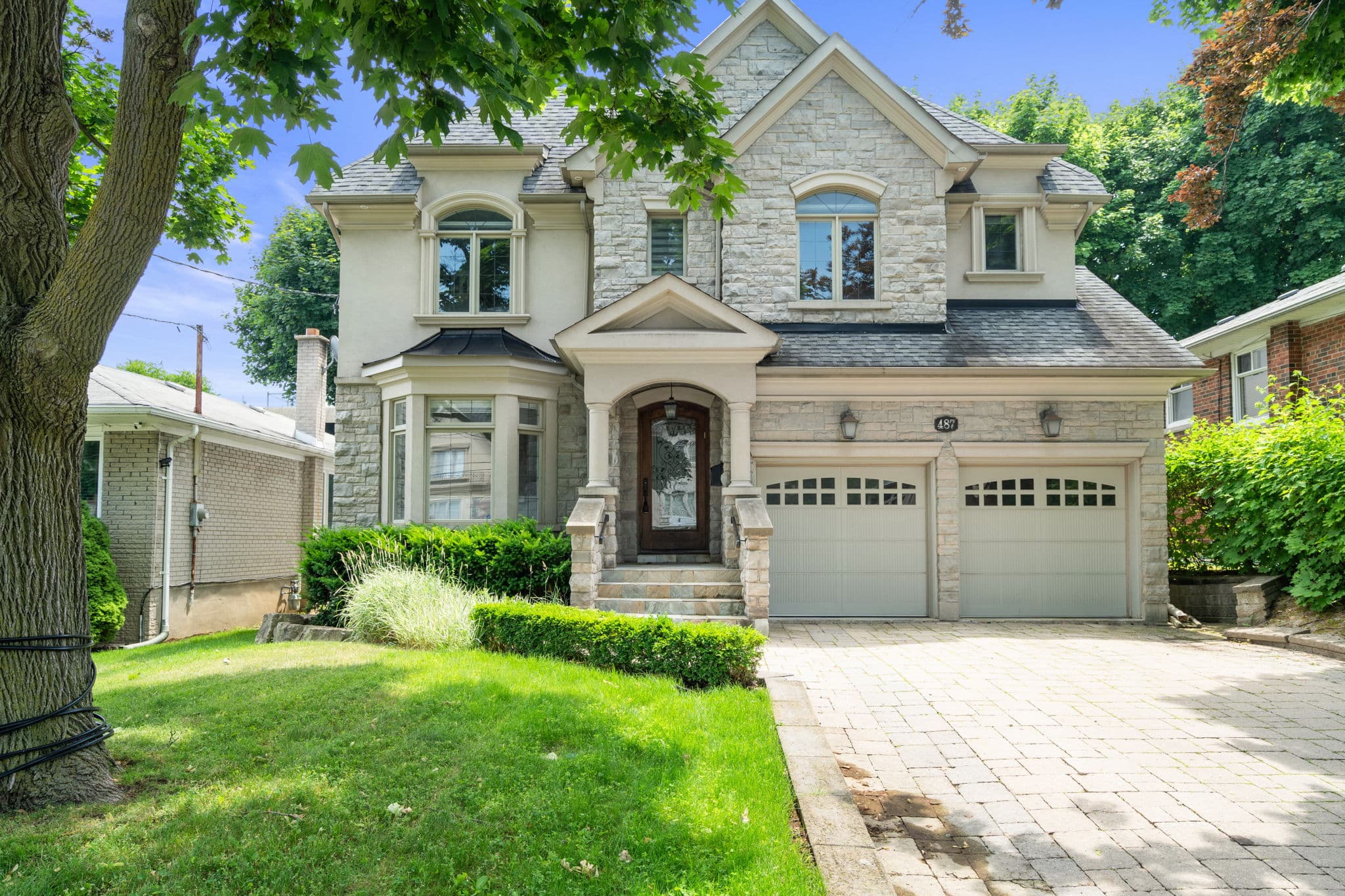 487 Glengarry Ave Toronto, ON M5M 1E9
