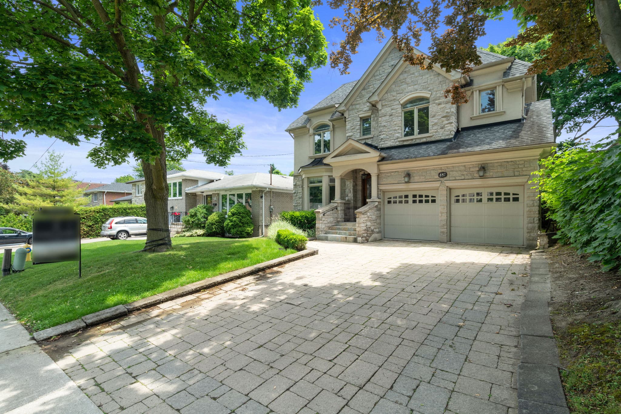 487 Glengarry Ave Toronto, ON M5M 1E9