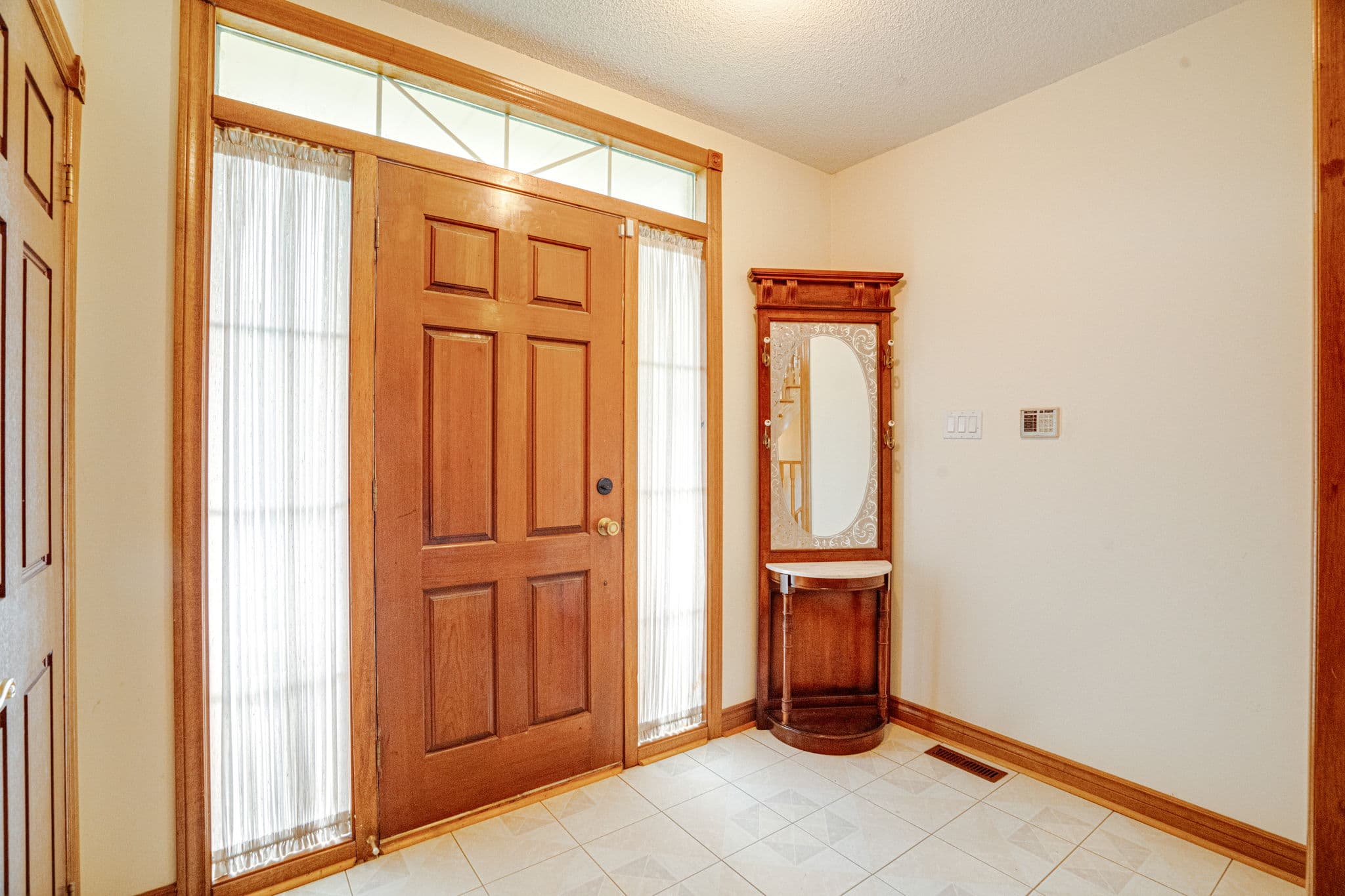 487 Palmer Ave Richmond Hill, ON L4B 3B9
