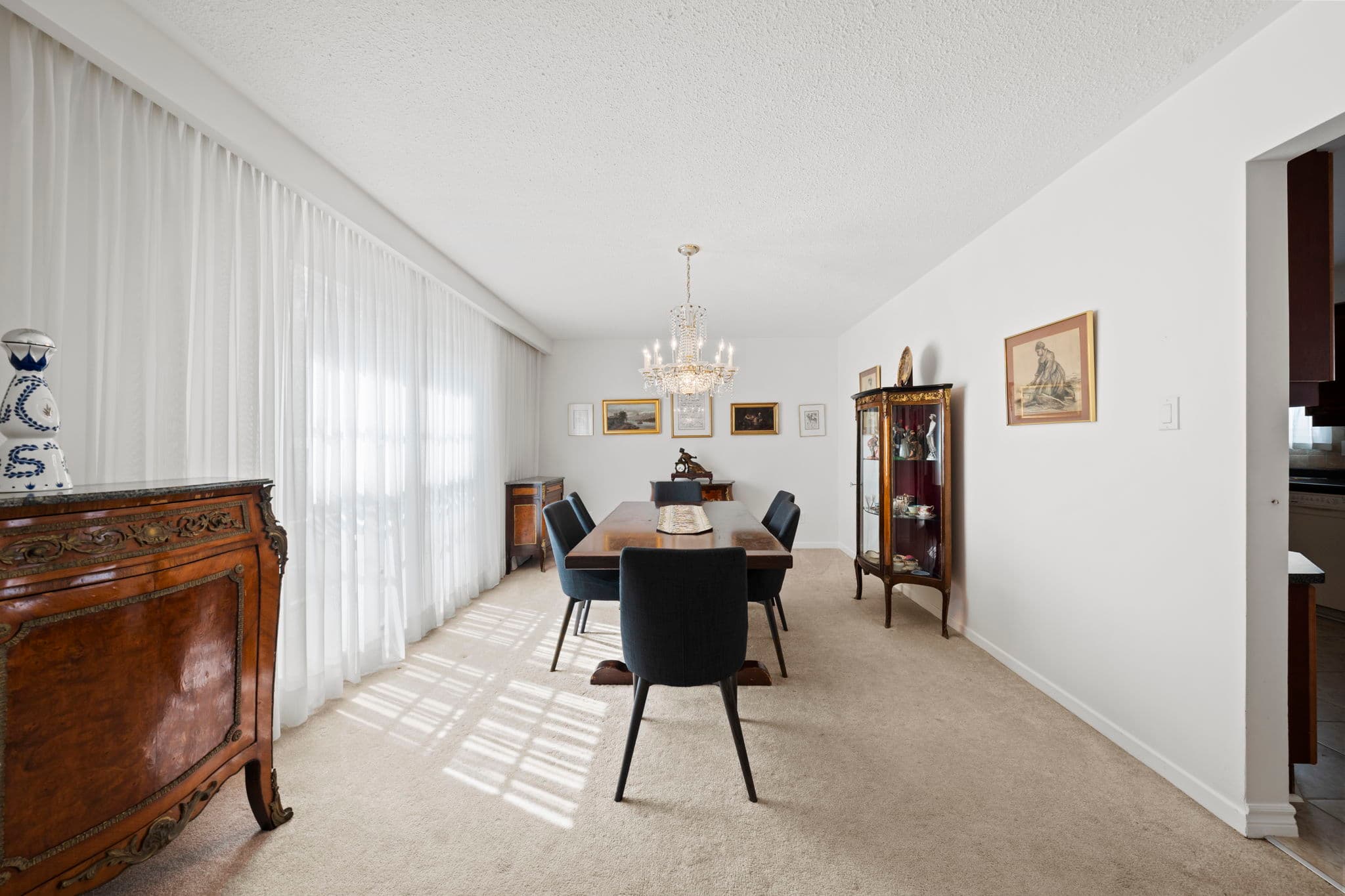 49 Abbeywood Trail Toronto, ON M3B 3B4