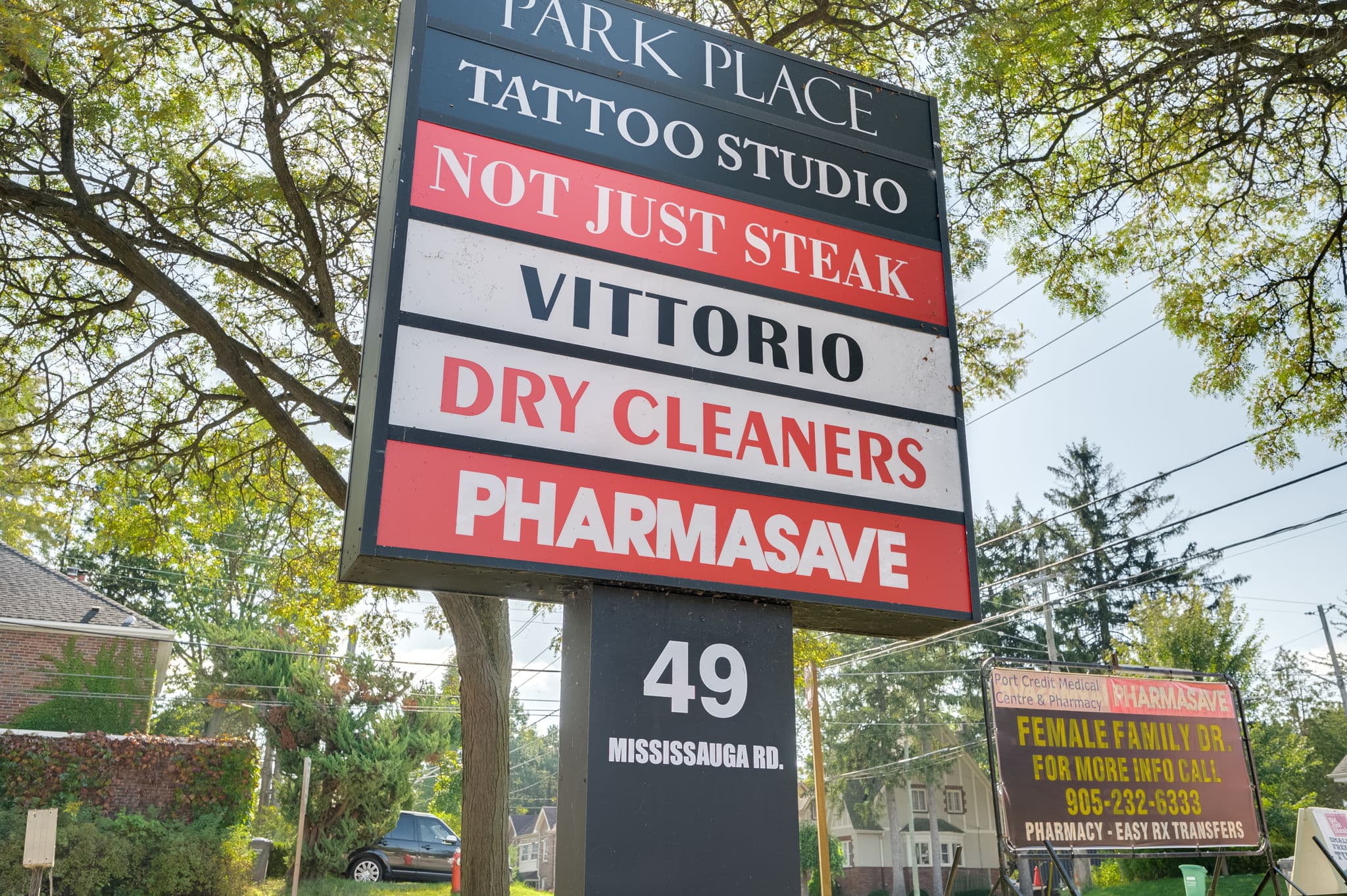 49 Mississauga Rd Mississauga, ON L5H 2H8