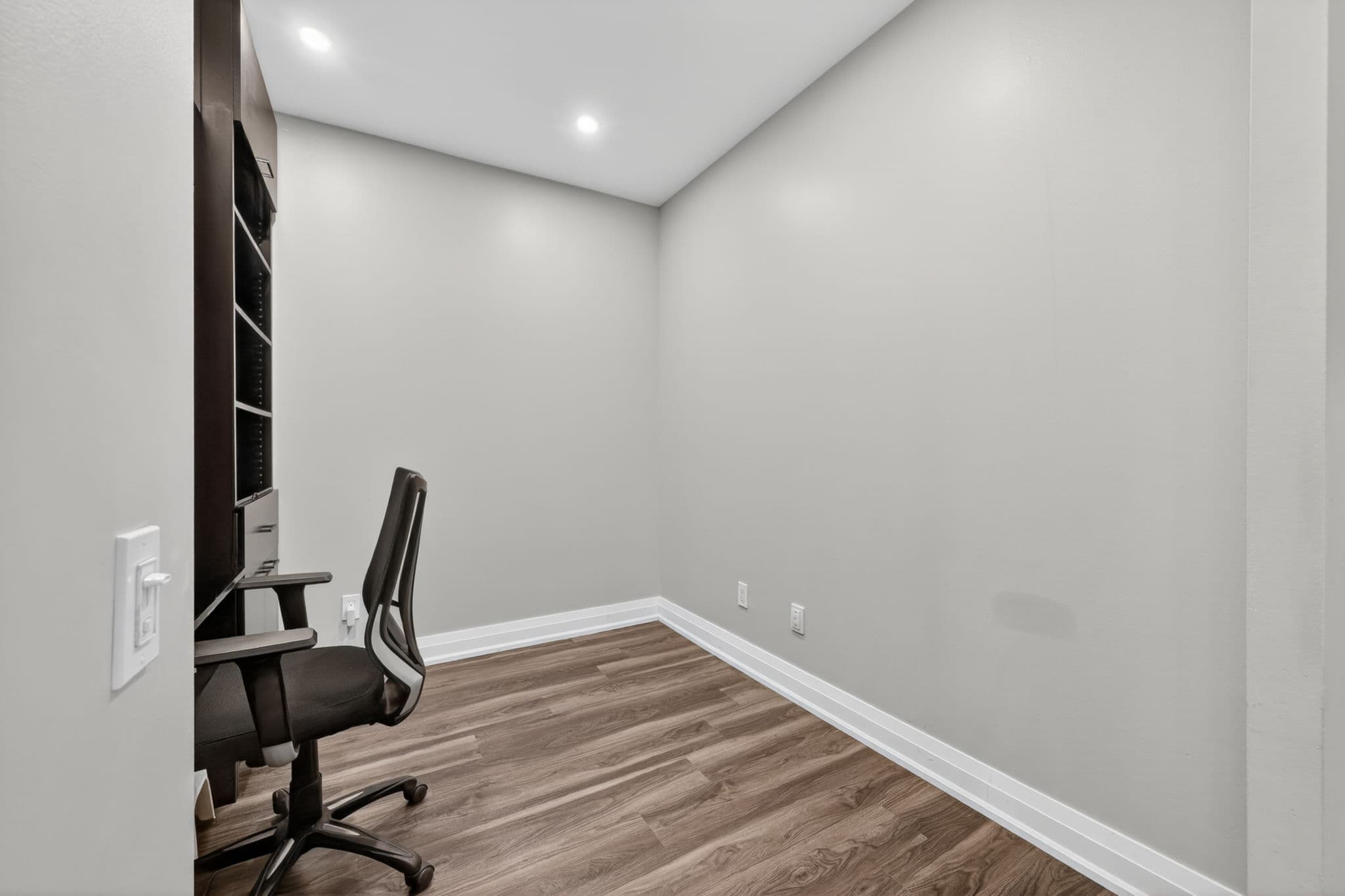 5 Marine Parade Dr Unit 411 Toronto, ON M8V 4B4