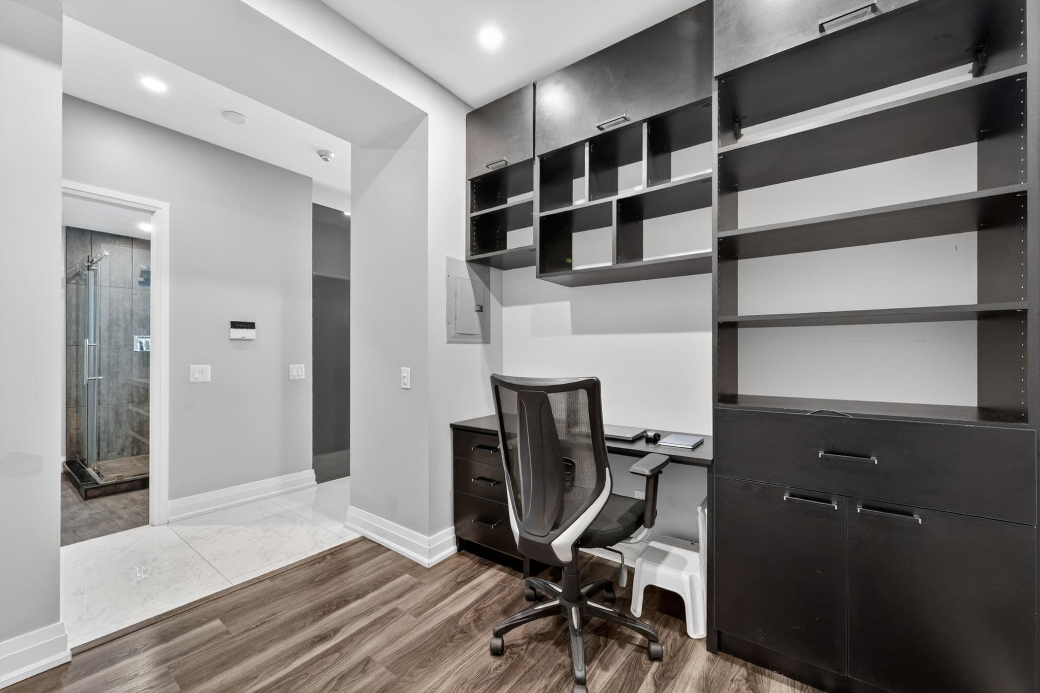 5 Marine Parade Dr Unit 411 Toronto, ON M8V 4B4