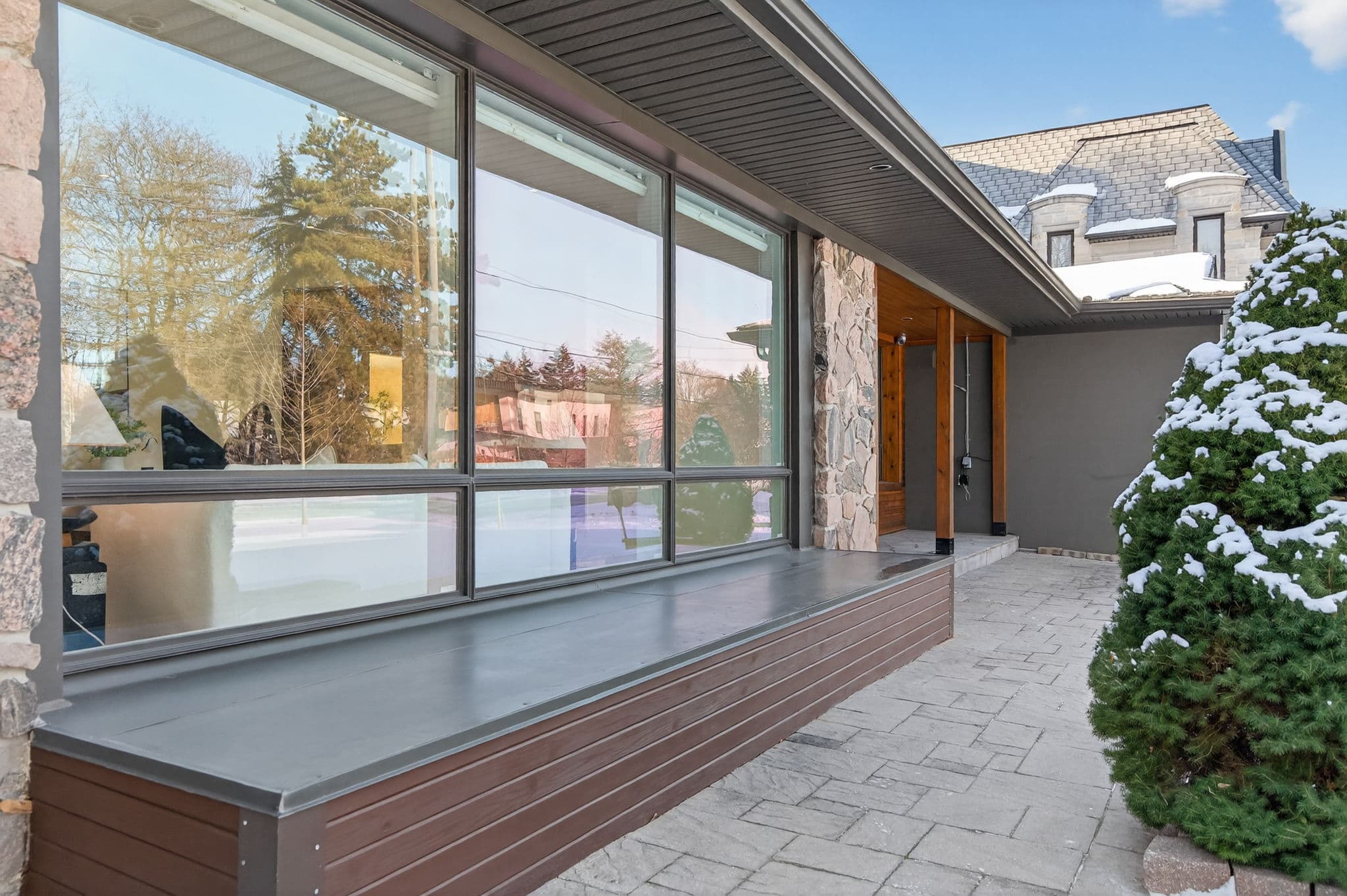 5 Sulgrave Crescent Toronto, ON M2L 1W5