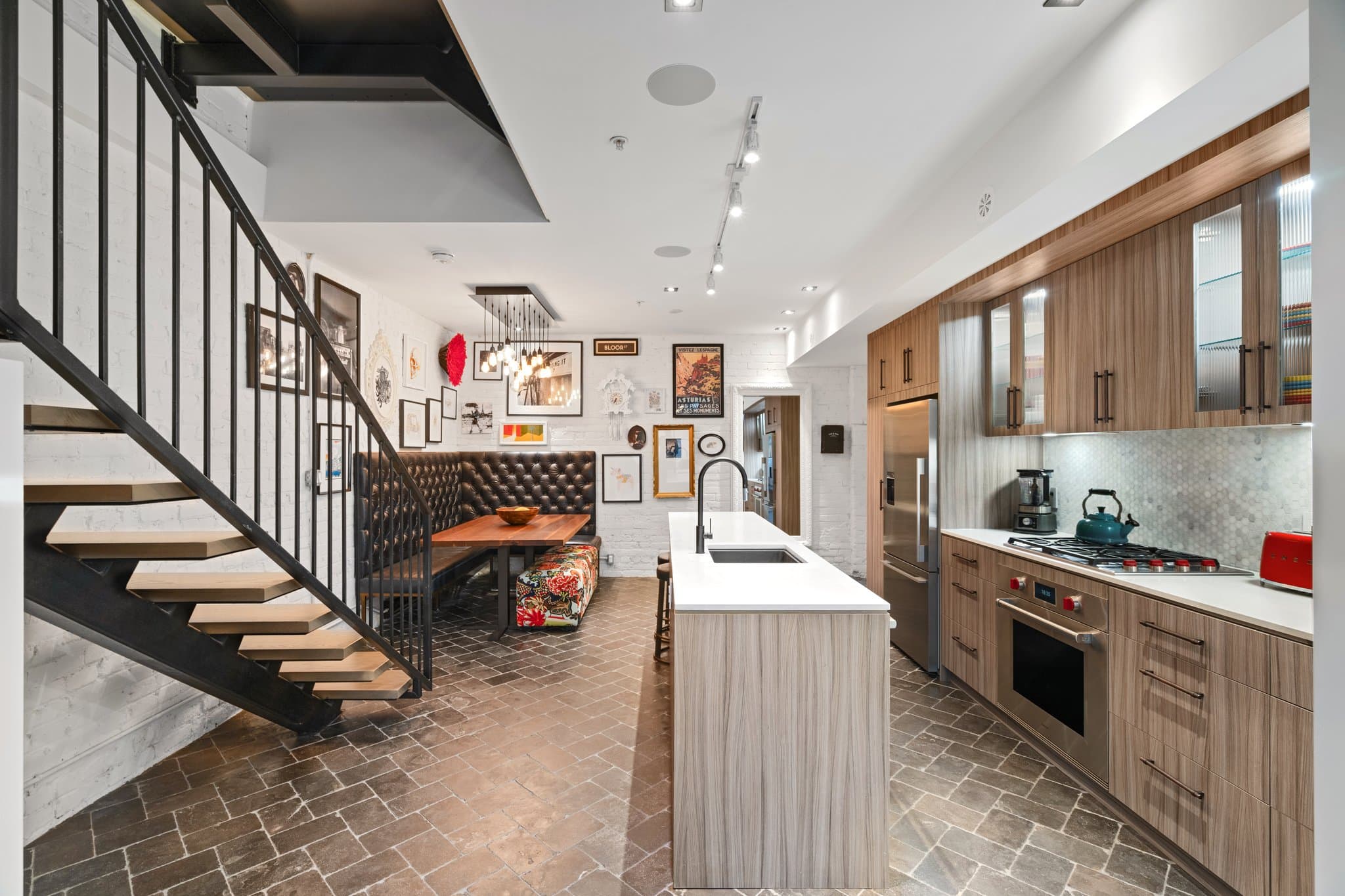 50 Bartlett Ave Unit 16 Toronto, ON M6H 3E6