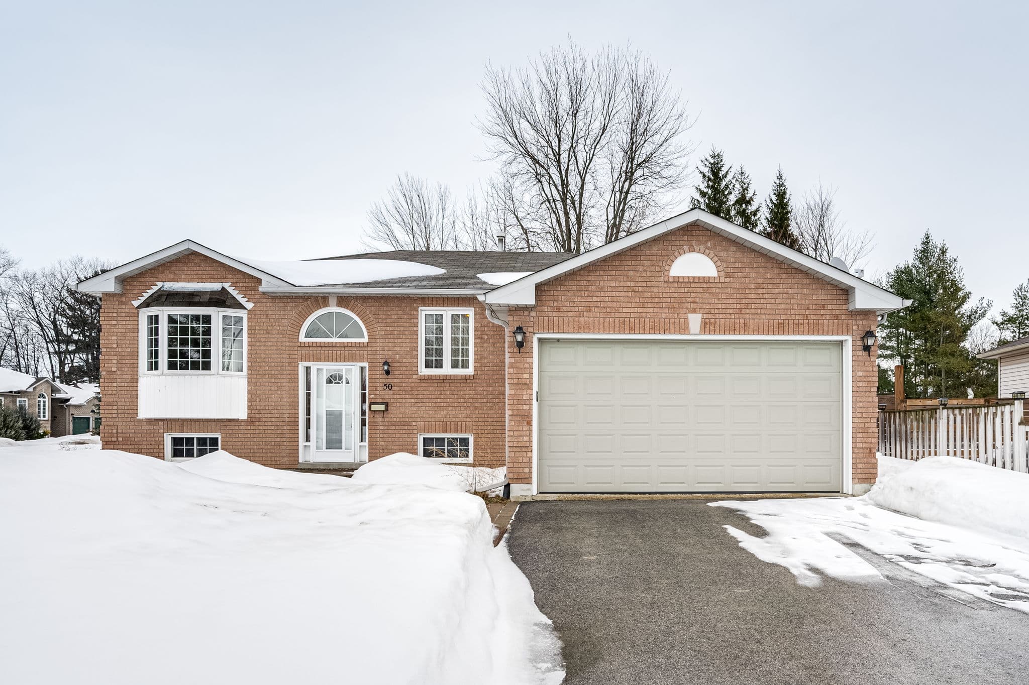 50 Evergreen Crescent Wasaga Beach, ON L9Z 1B7