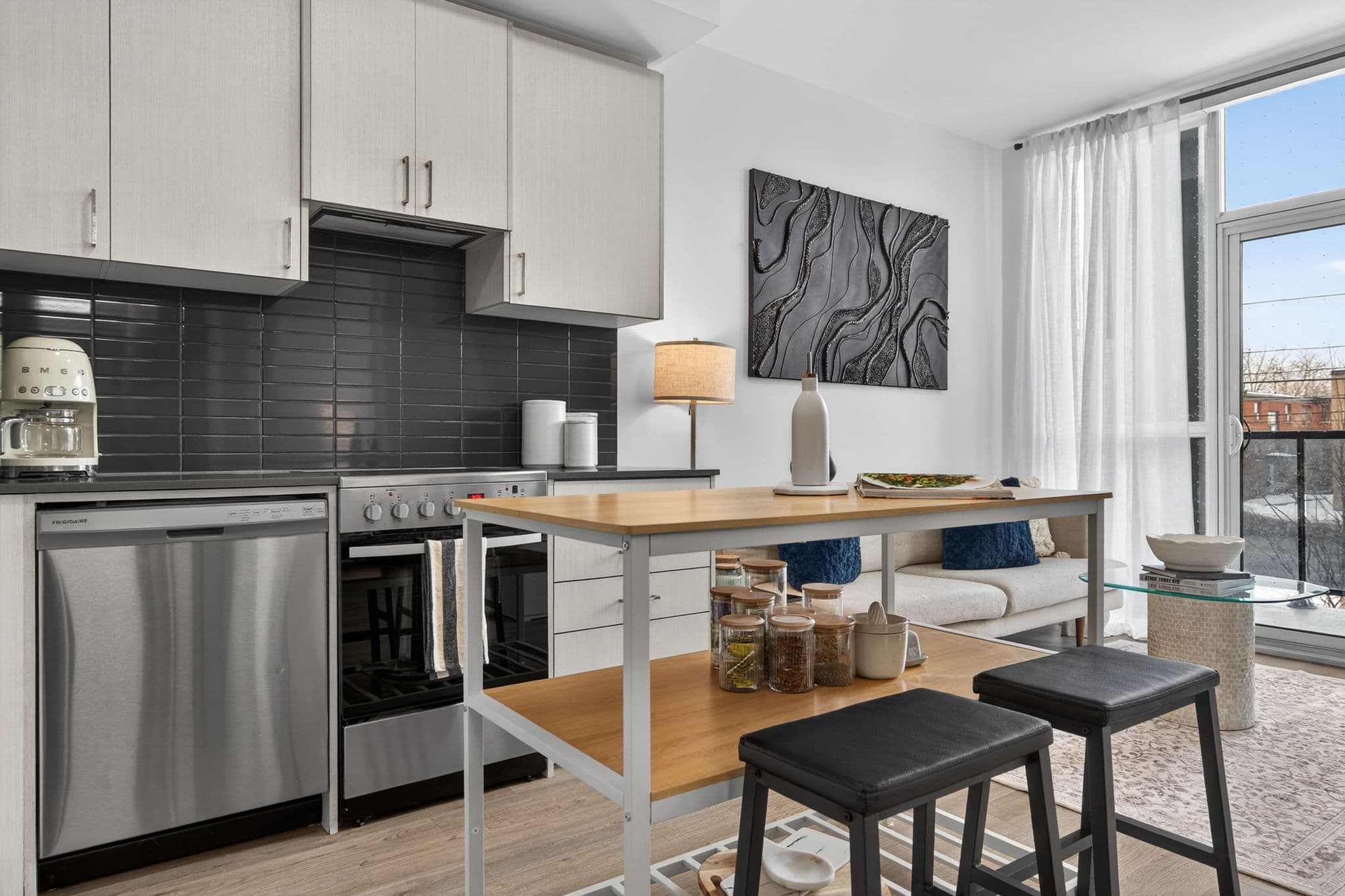 50 George Butchart Dr 106 Toronto, ON M3K 0C9