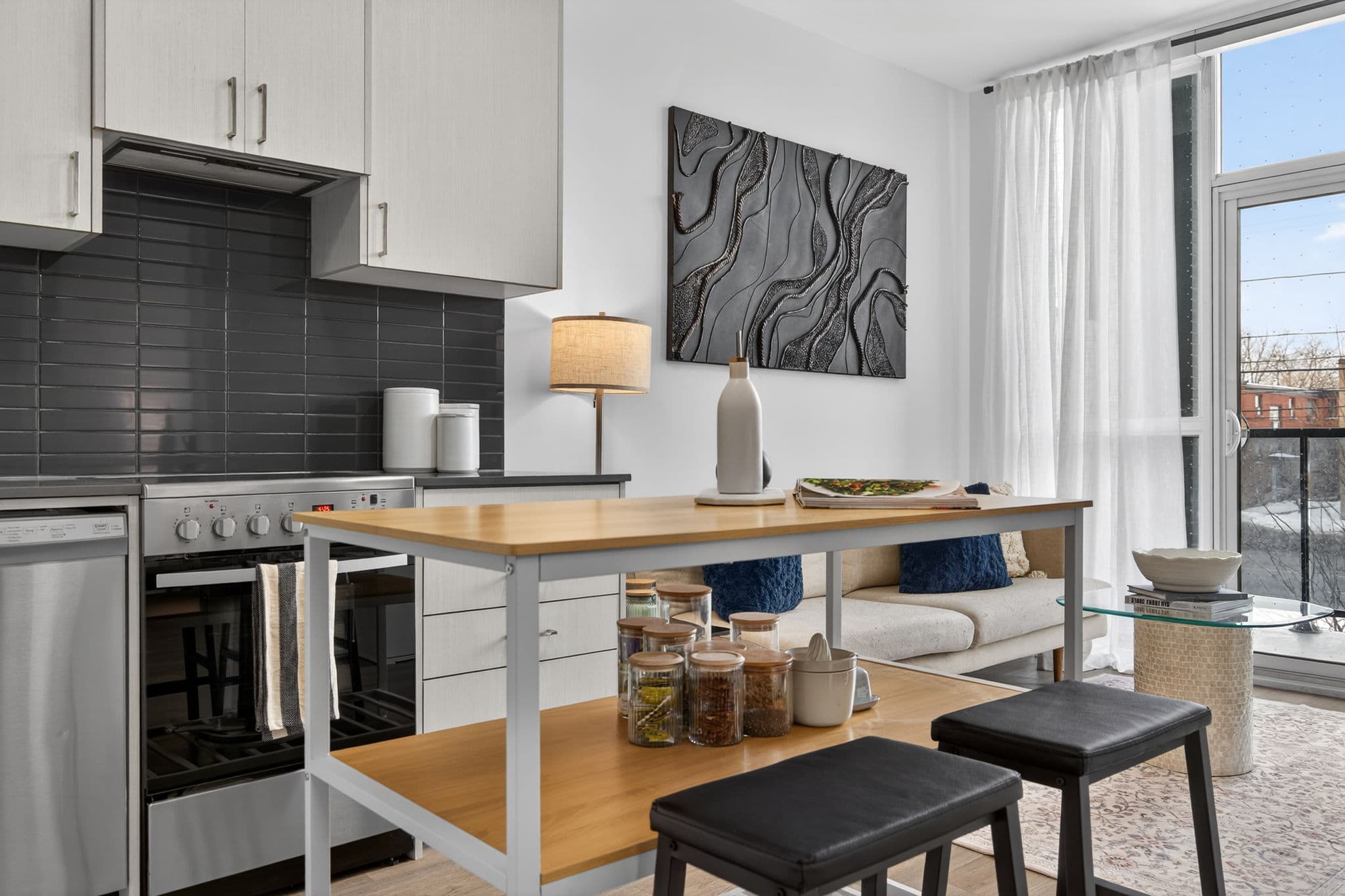 50 George Butchart Dr 106 Toronto, ON M3K 0C9