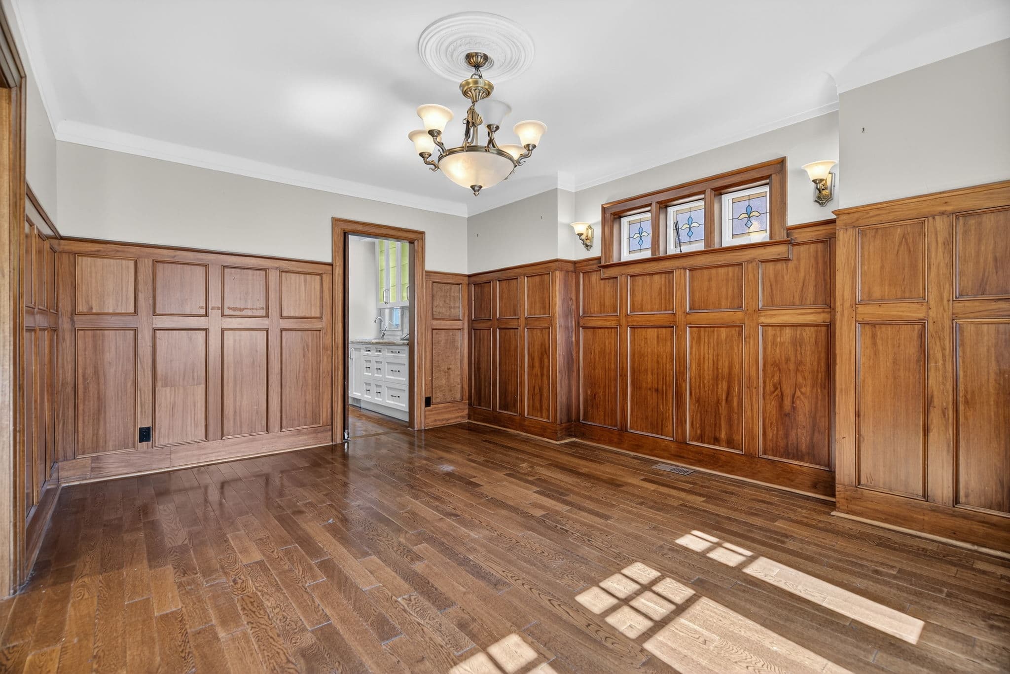 50 Golfdale Rd Toronto, ON M4N 2B6