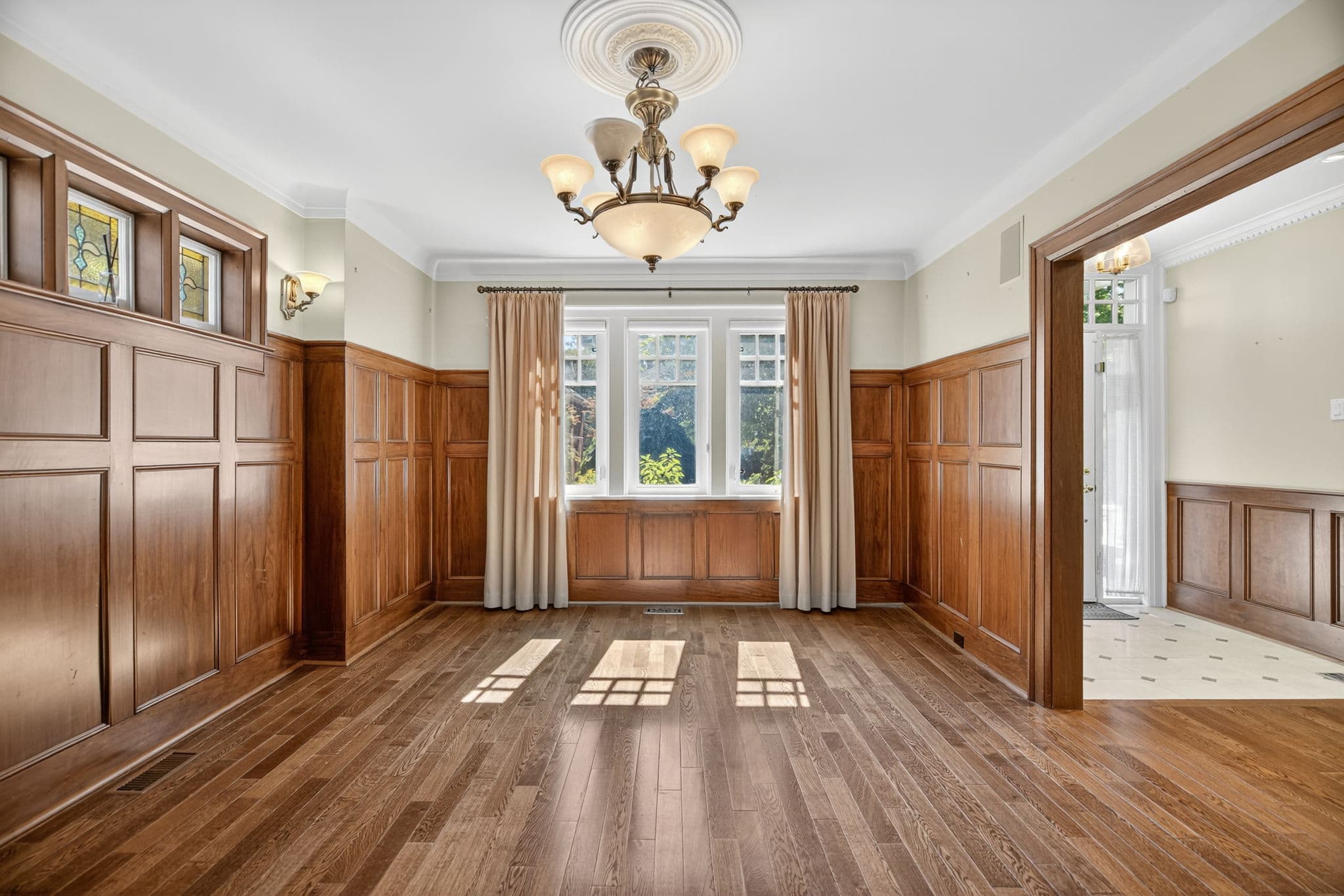 50 Golfdale Rd Toronto, ON M4N 2B6
