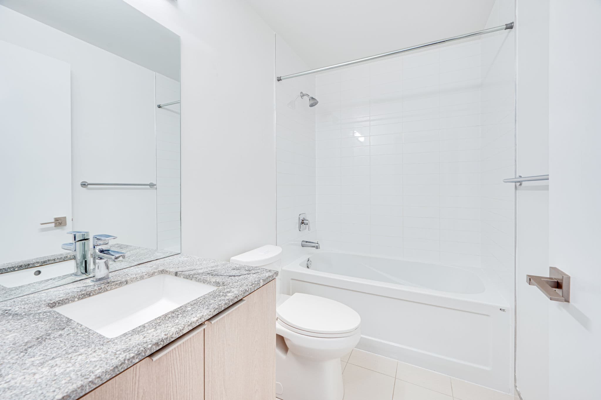 50 Ordnance St Unit 1508 Toronto, ON M6K 0C9
