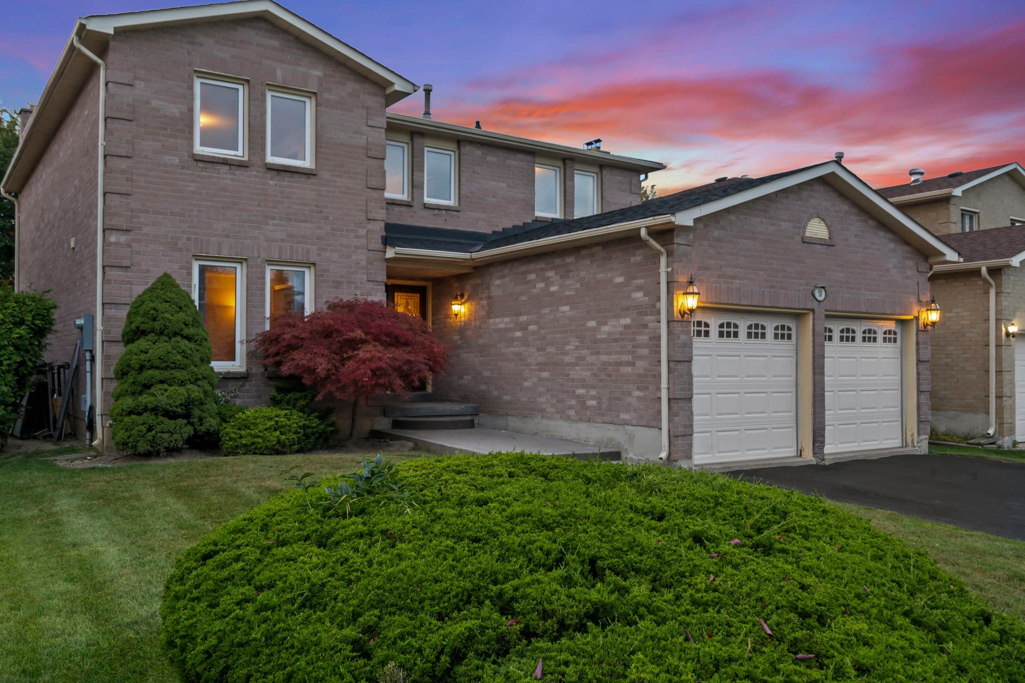 50 Pickett Crescent Richmond Hill, ON L4C 9L3