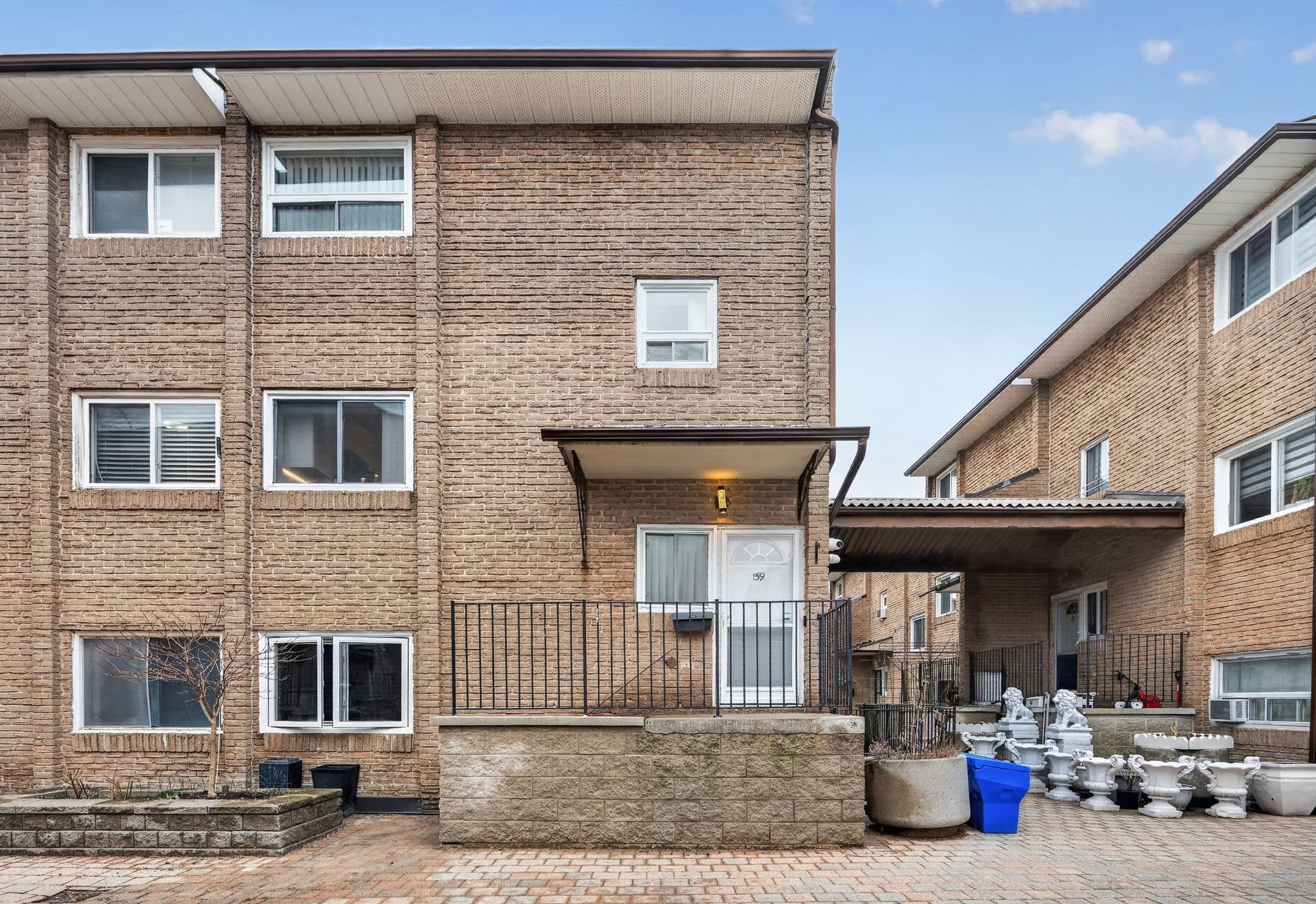 50 Scarborough Golf Club Rd Unit 159 Toronto, ON M1M 3T5