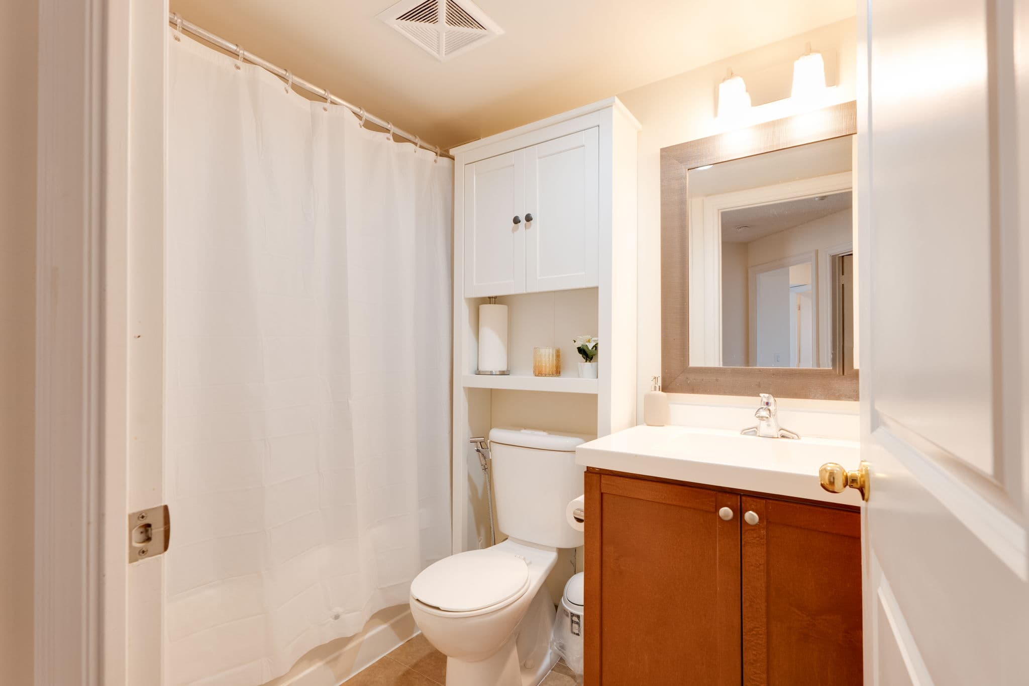 500 Doris ave Unit 819 North York, ON M2N0C1