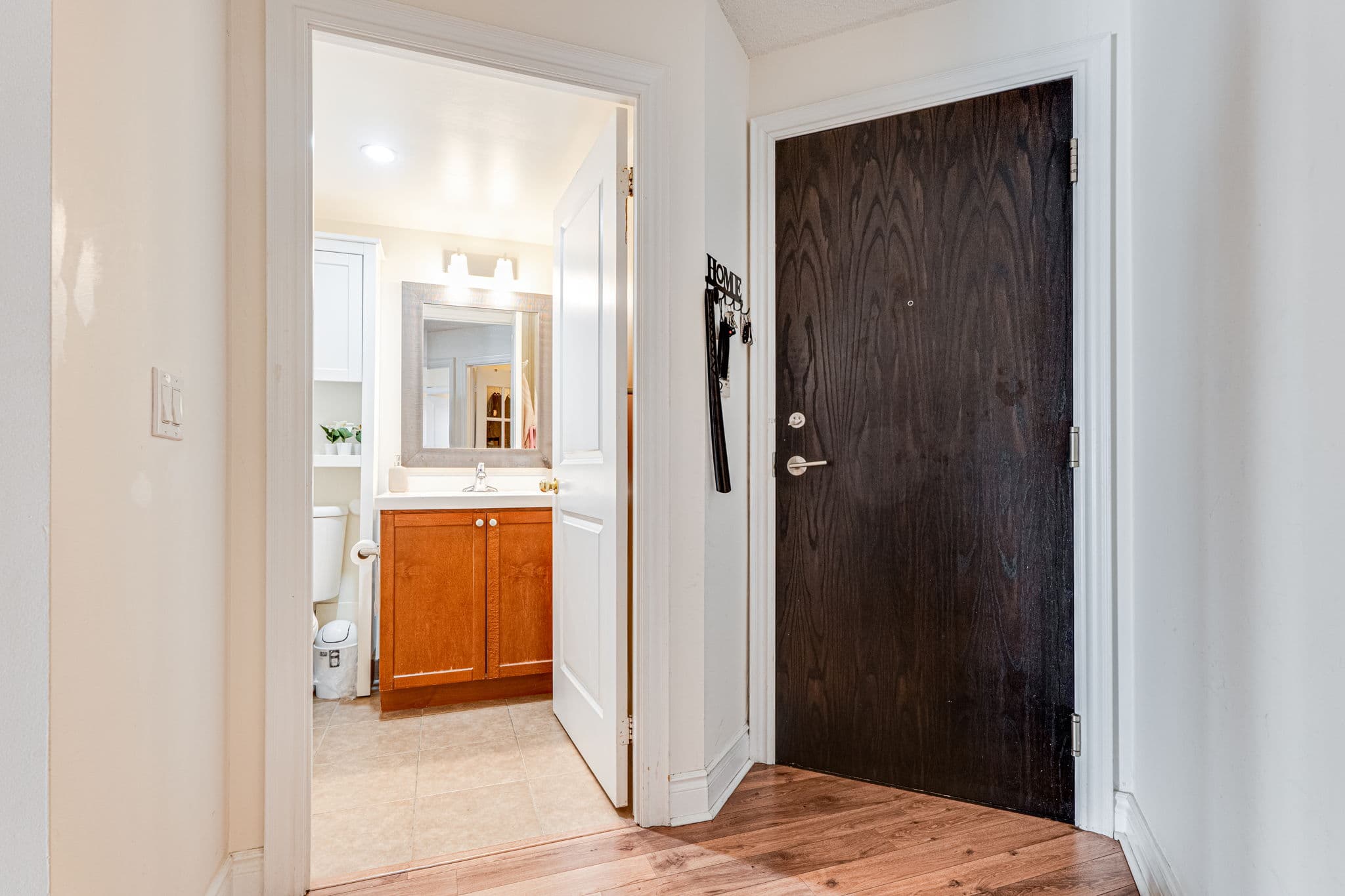 500 Doris ave Unit 819 North York, ON M2N0C1