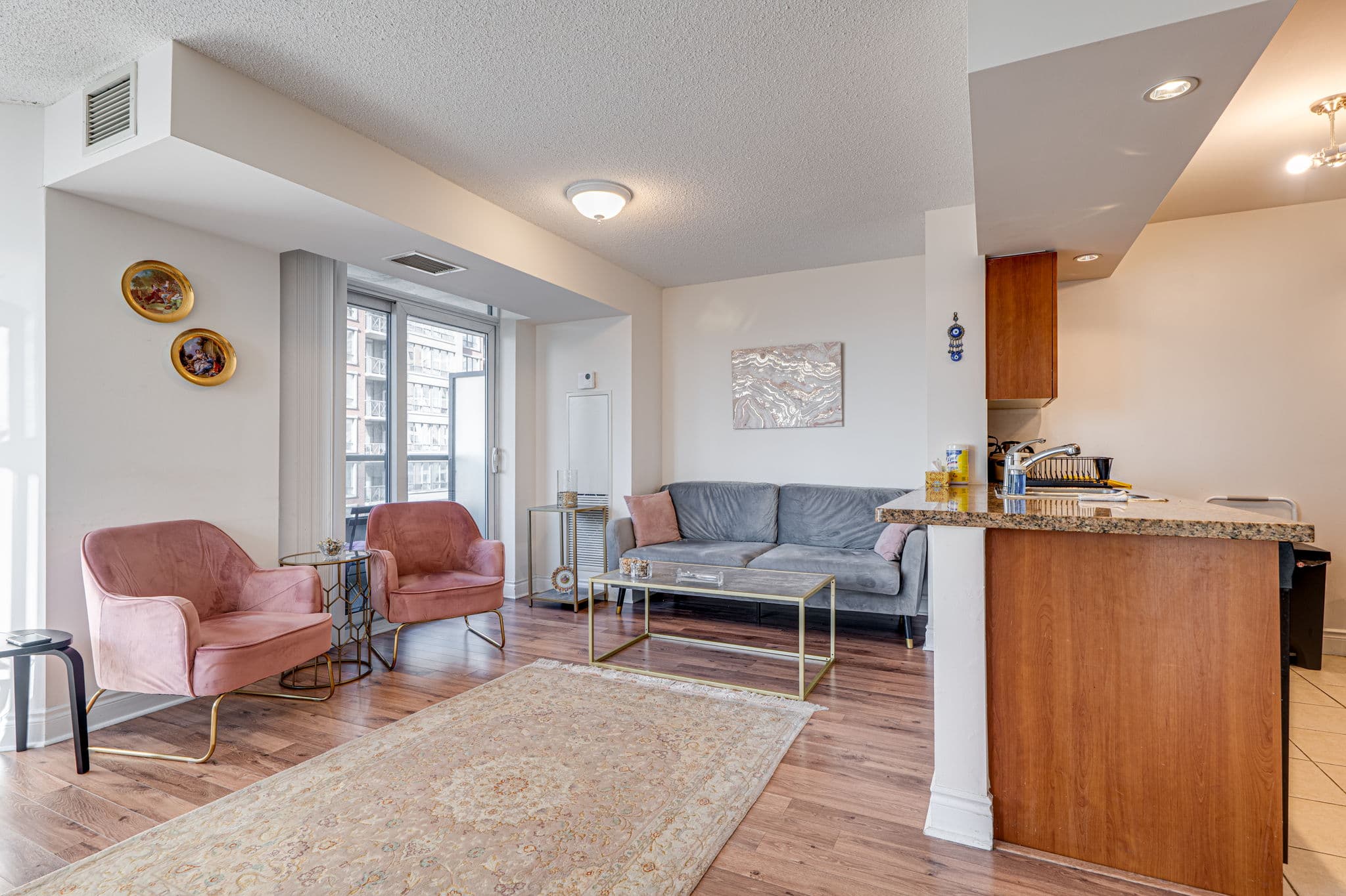 500 Doris ave Unit 819 North York, ON M2N0C1
